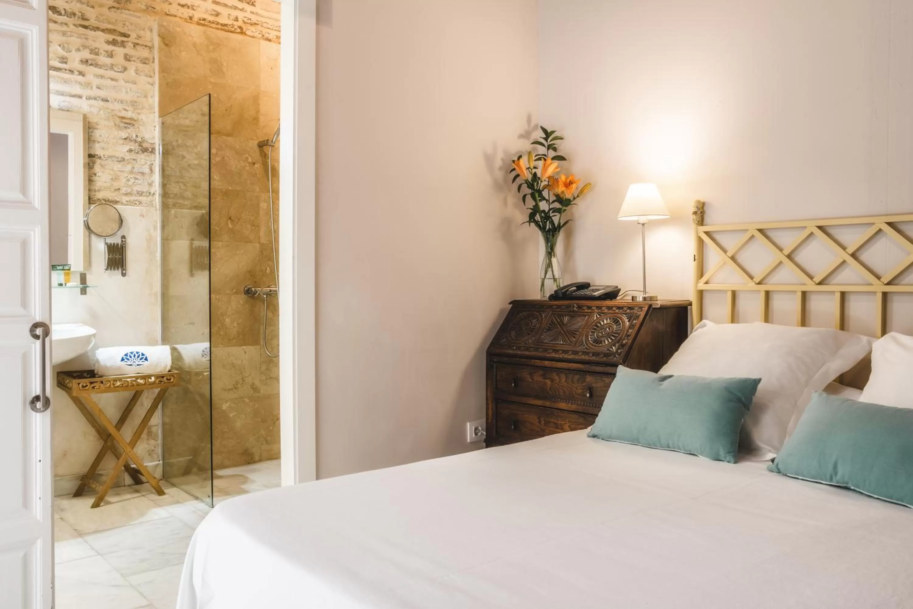 Photo of the whole room, Bed in Hotel Boutique Casa de Colón