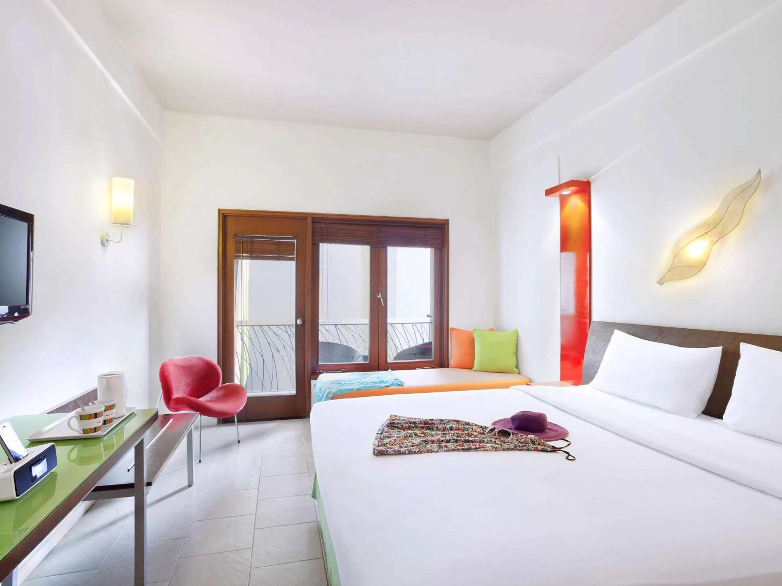 Photo of the whole room, Bed in ibis Styles Bali Legian