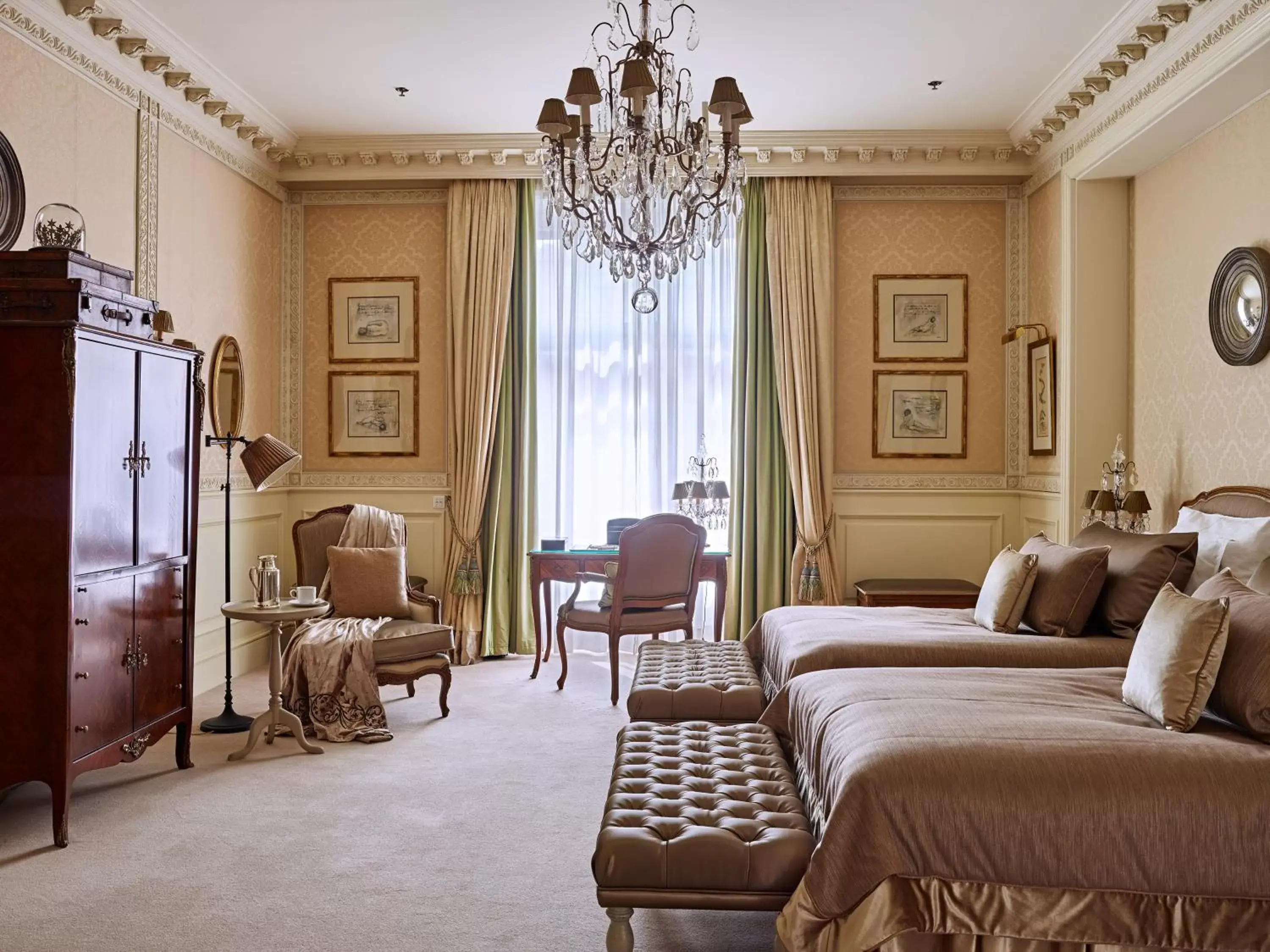 Bedroom, Seating Area in Grand Hotel Wien