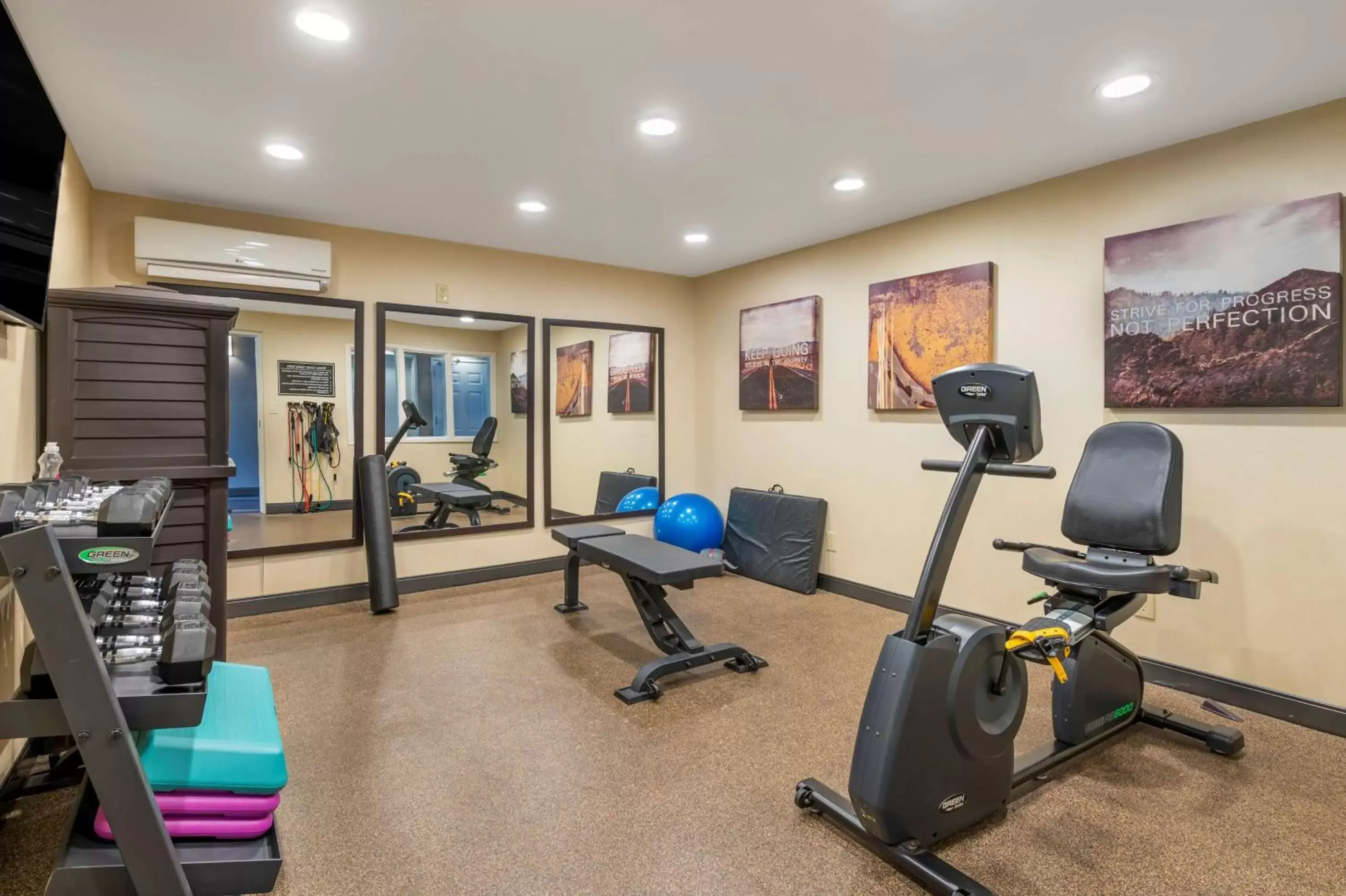 Spa and wellness centre/facilities, Fitness Center/Facilities in Best Western Hilliard Inn & Suites