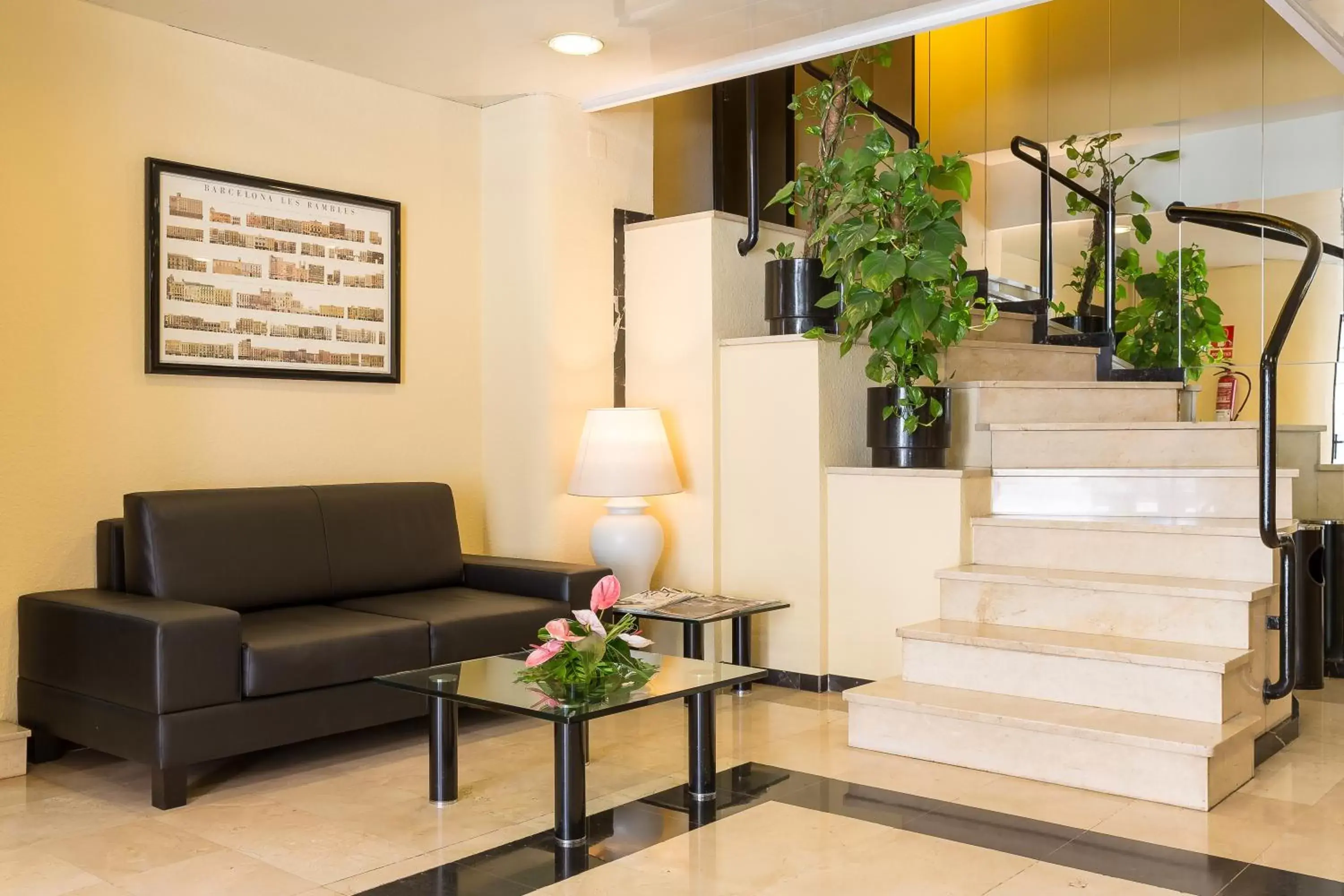 Lobby or reception in Aparthotel Bertrán Lobby or reception in Aparthotel Bertrán