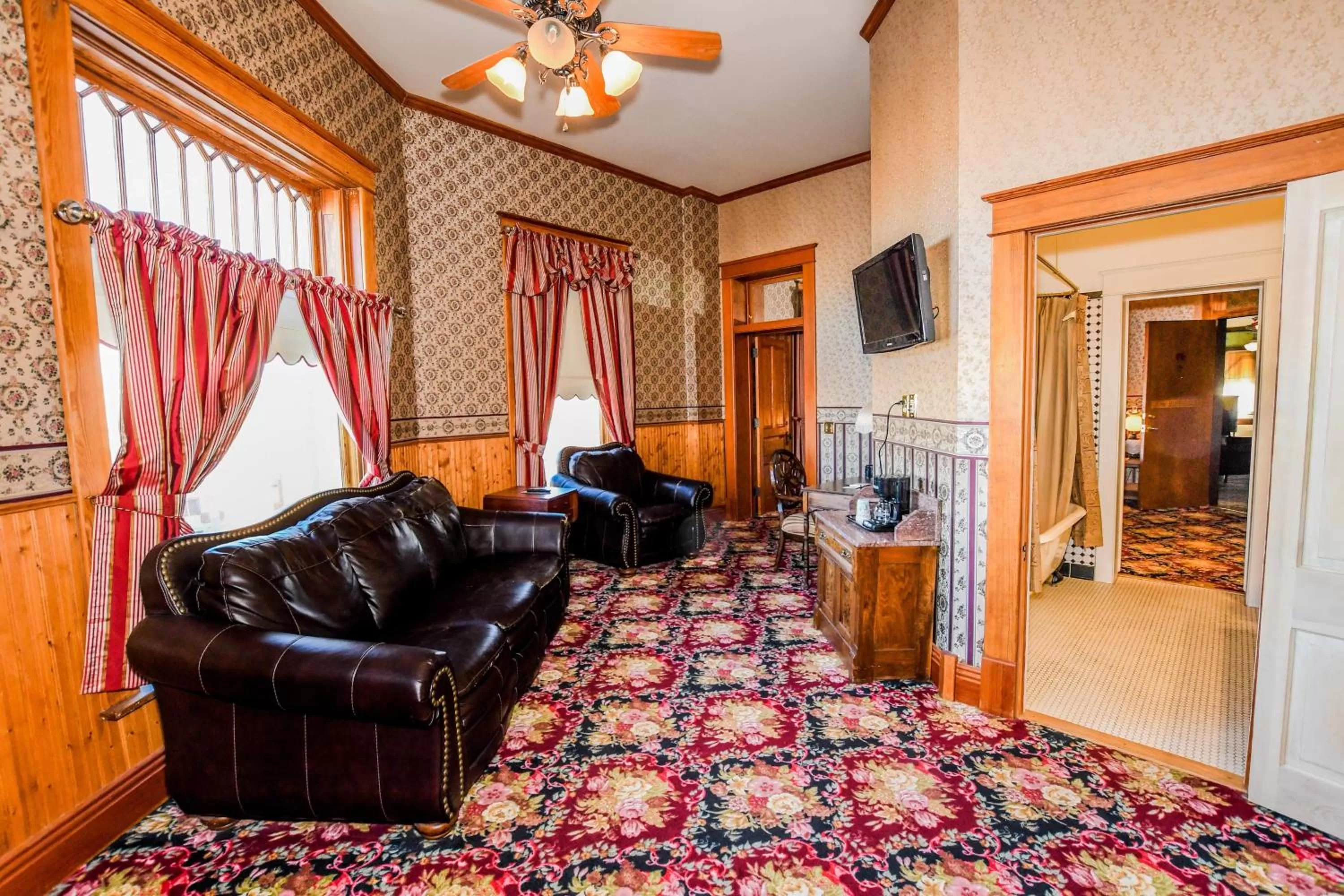 TV and multimedia in Irma Hotel