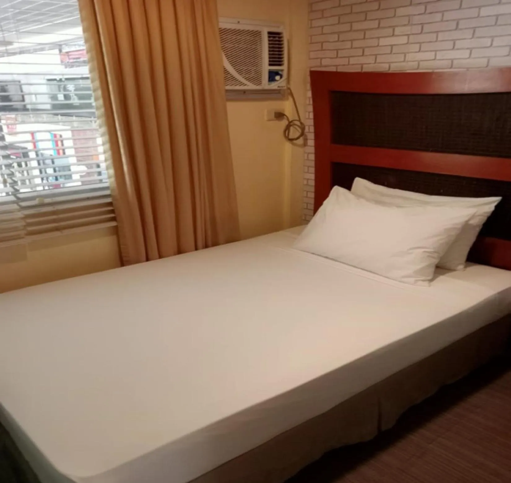 Bedroom, Bed in Spaces Hotel Makati