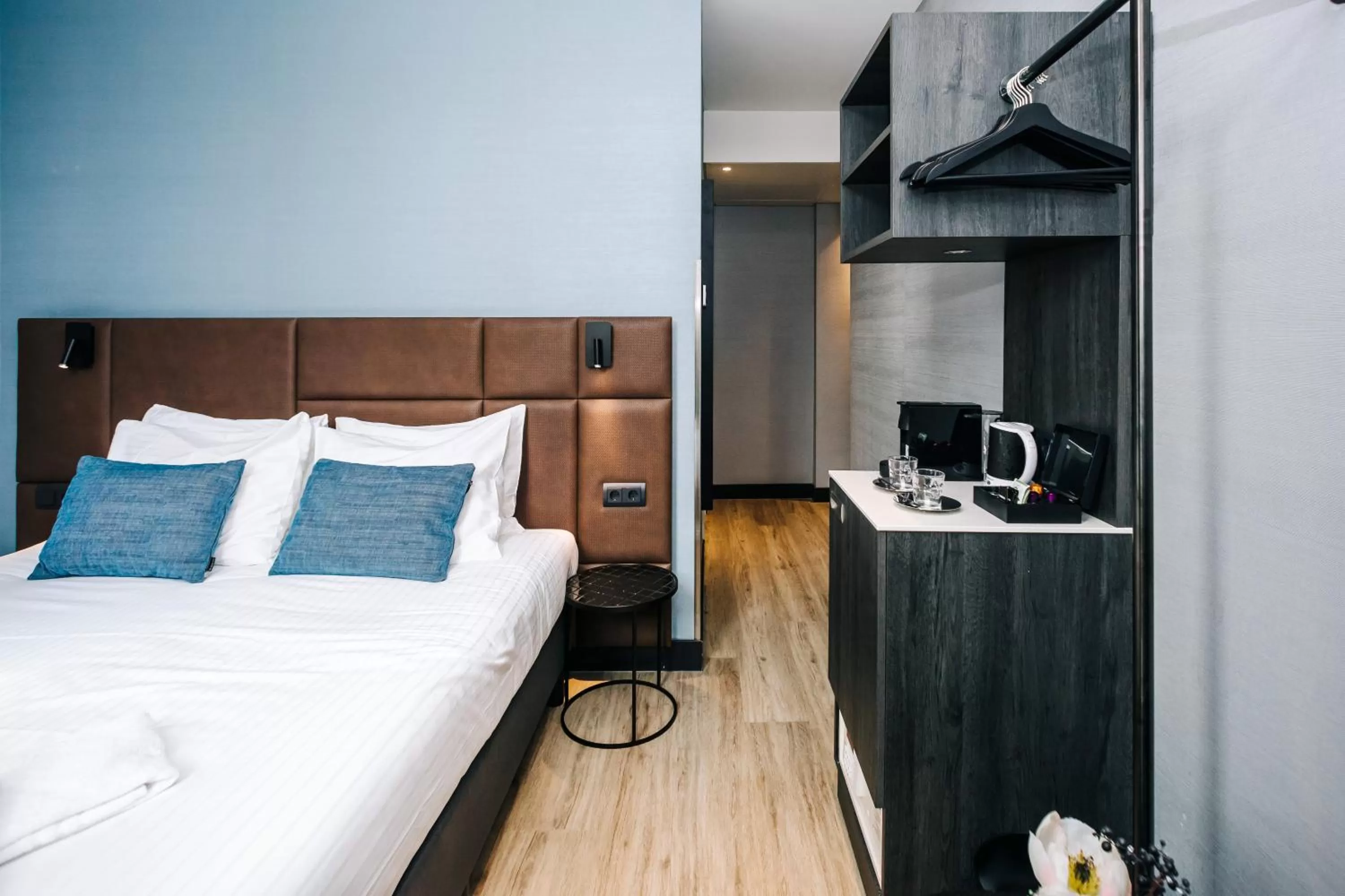 Bedroom, Bed in Amsterdam Beach Hotel