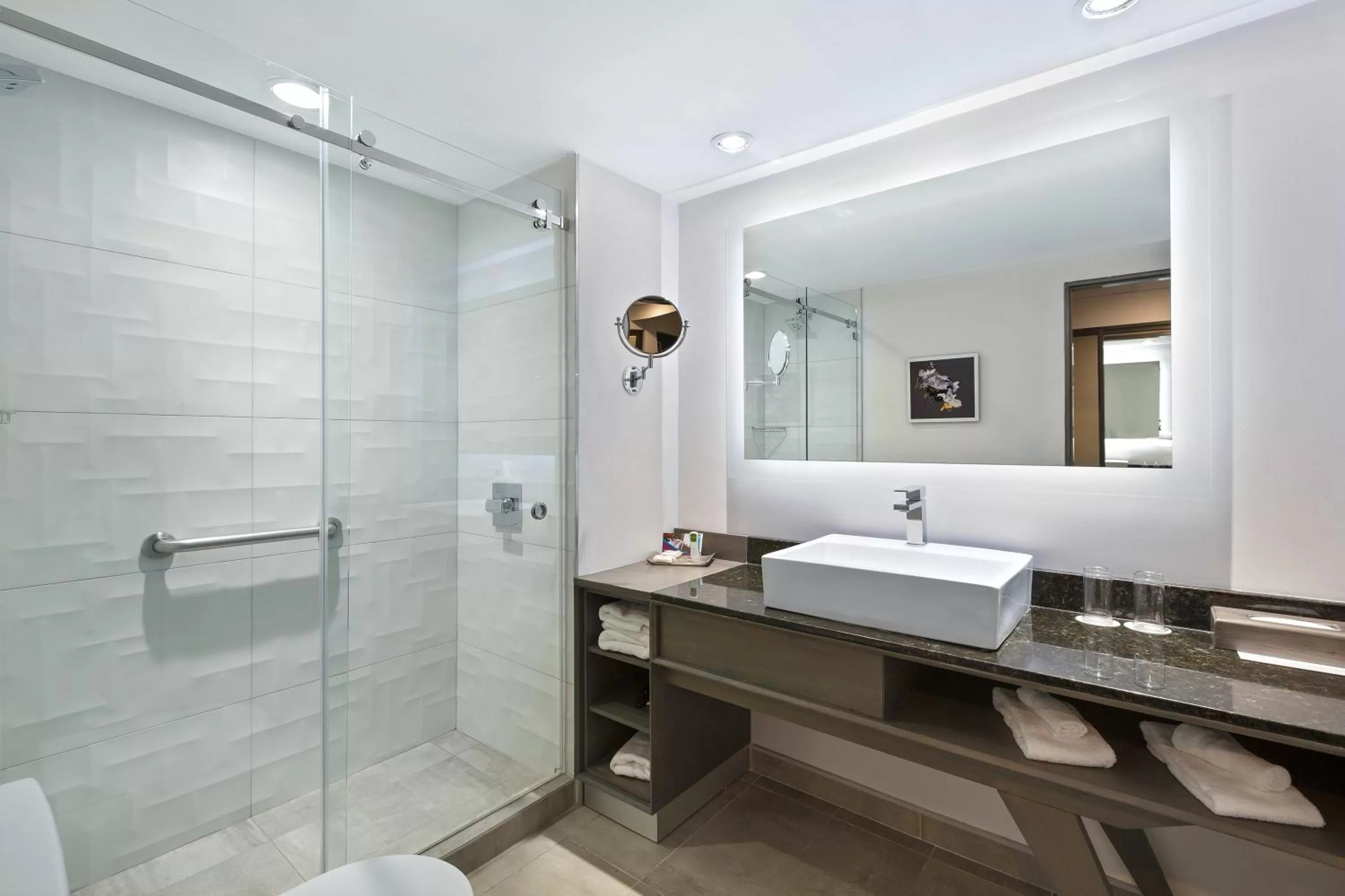 Bathroom in Crowne Plaza San Jose La Sabana by IHG