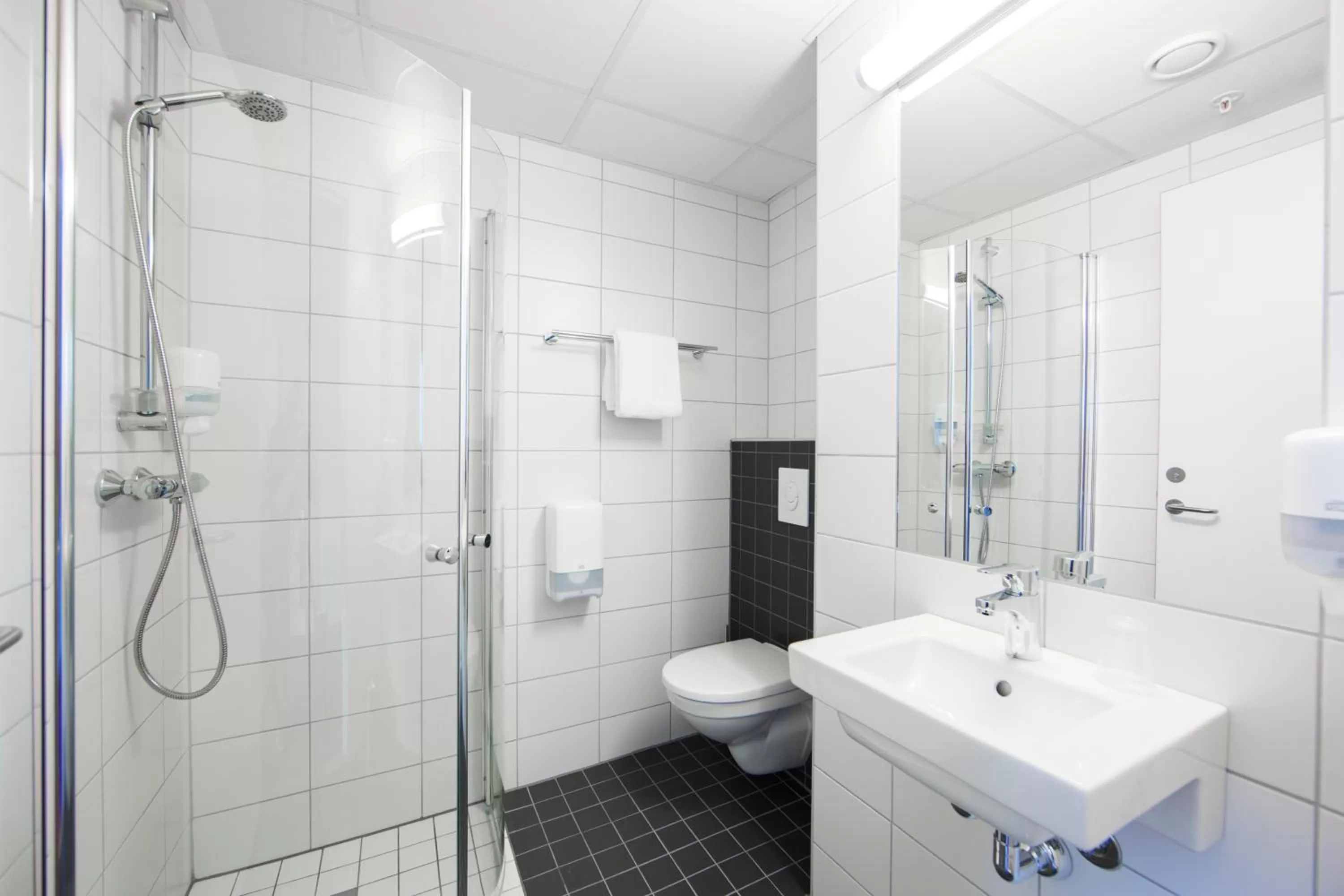 Shower in Citybox Oslo