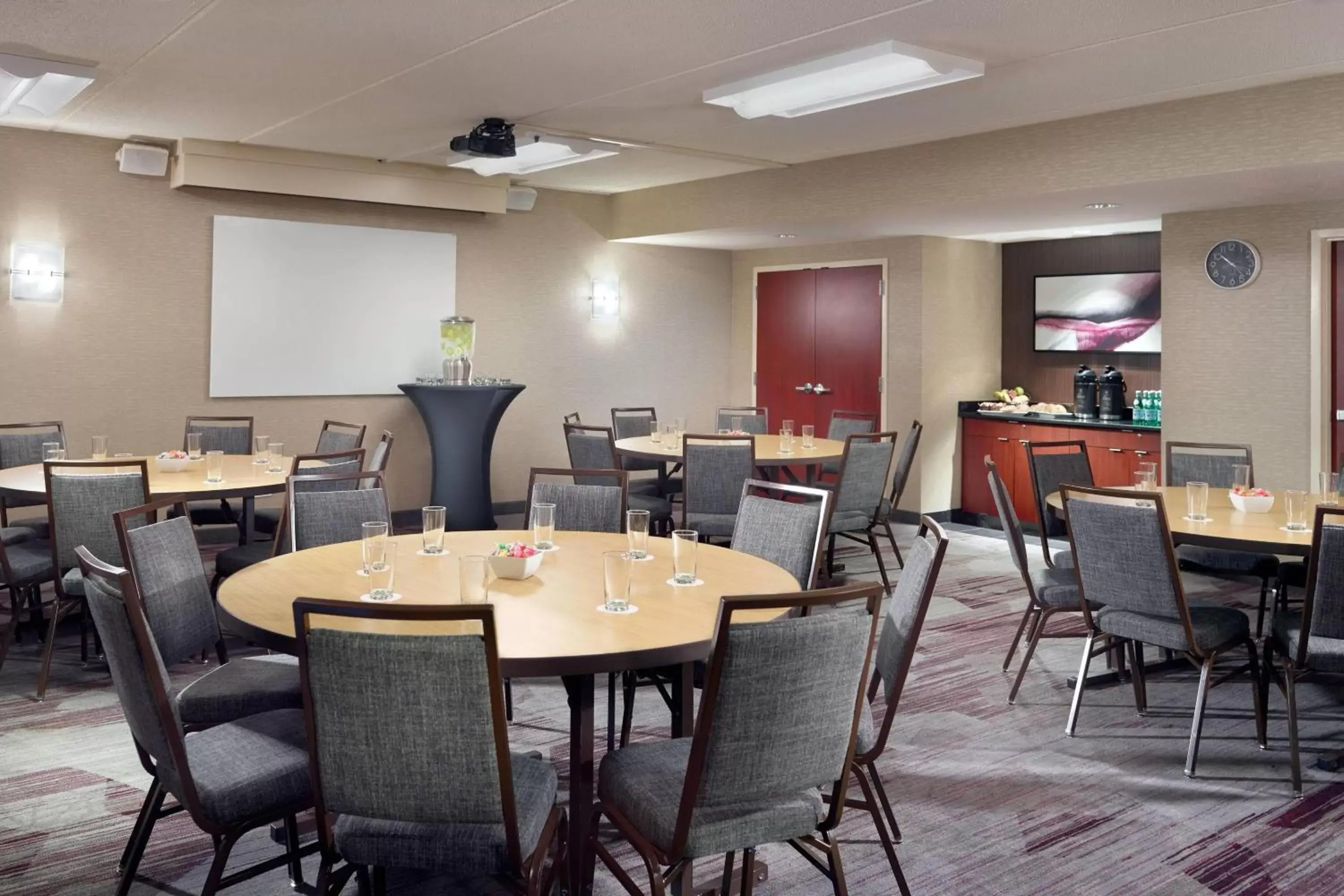 Meeting/conference room, Restaurant/Places to Eat in Courtyard by Marriott Raleigh Midtown