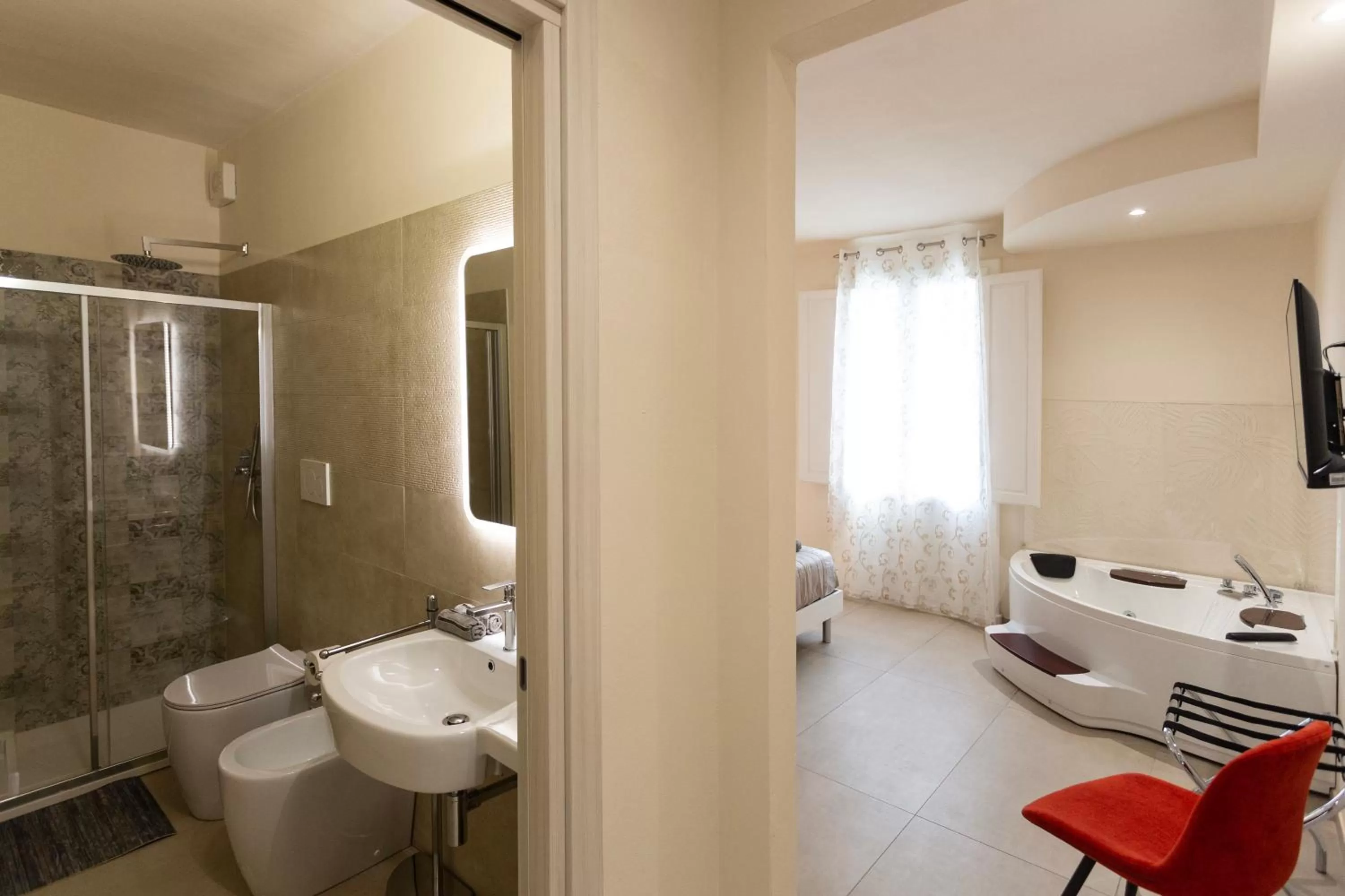 Shower, Bathroom in The Bricks B&B