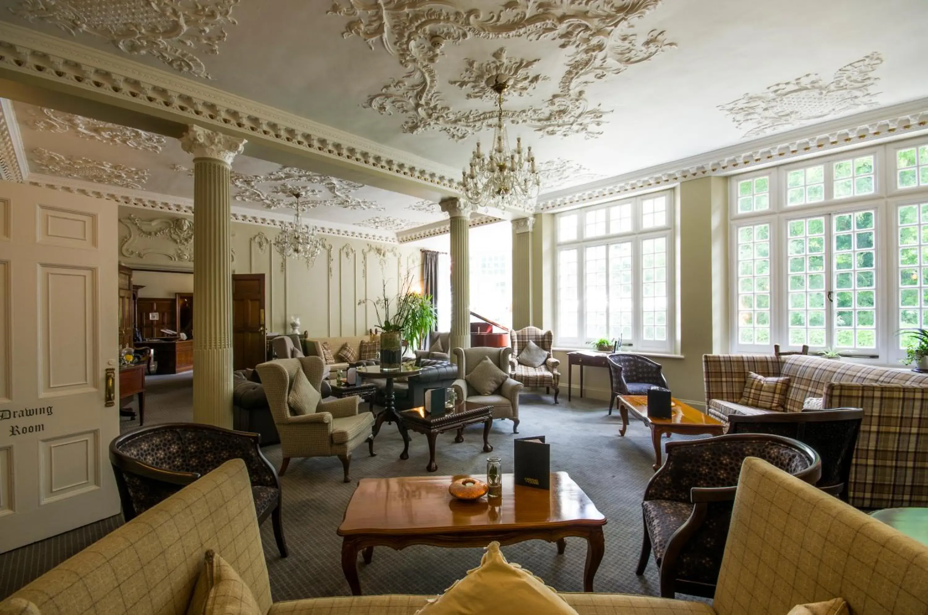 Lounge or bar in Chateau La Chaire Hotel Lounge or bar in Chateau La Chaire Hotel