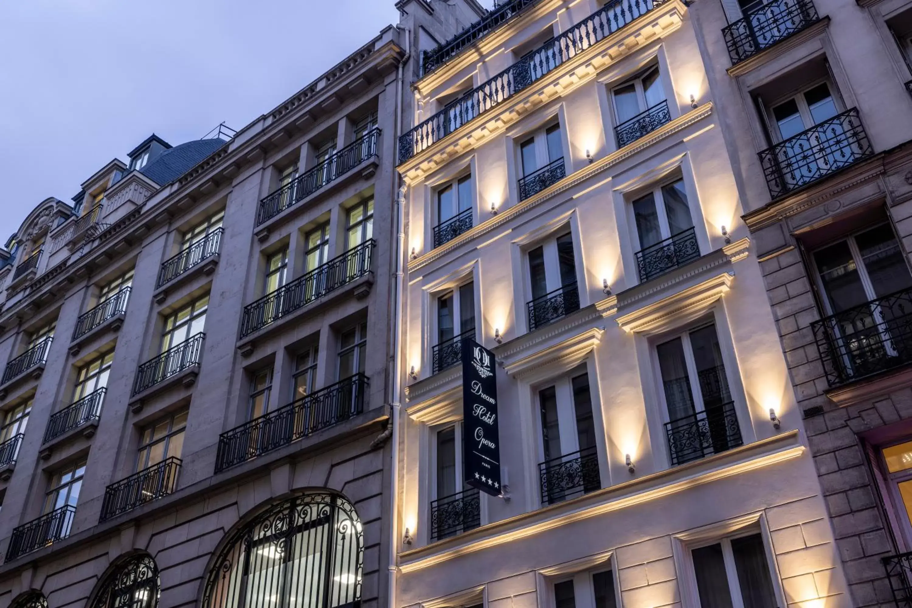 Facade/entrance, Property Building in Dream Hôtel Opéra & Spa