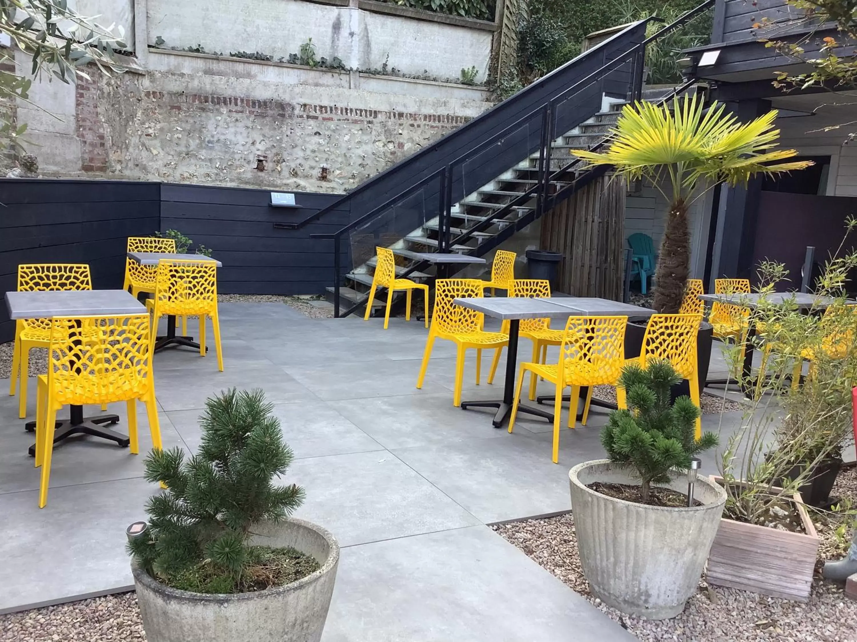 Patio in Hôtel Monet