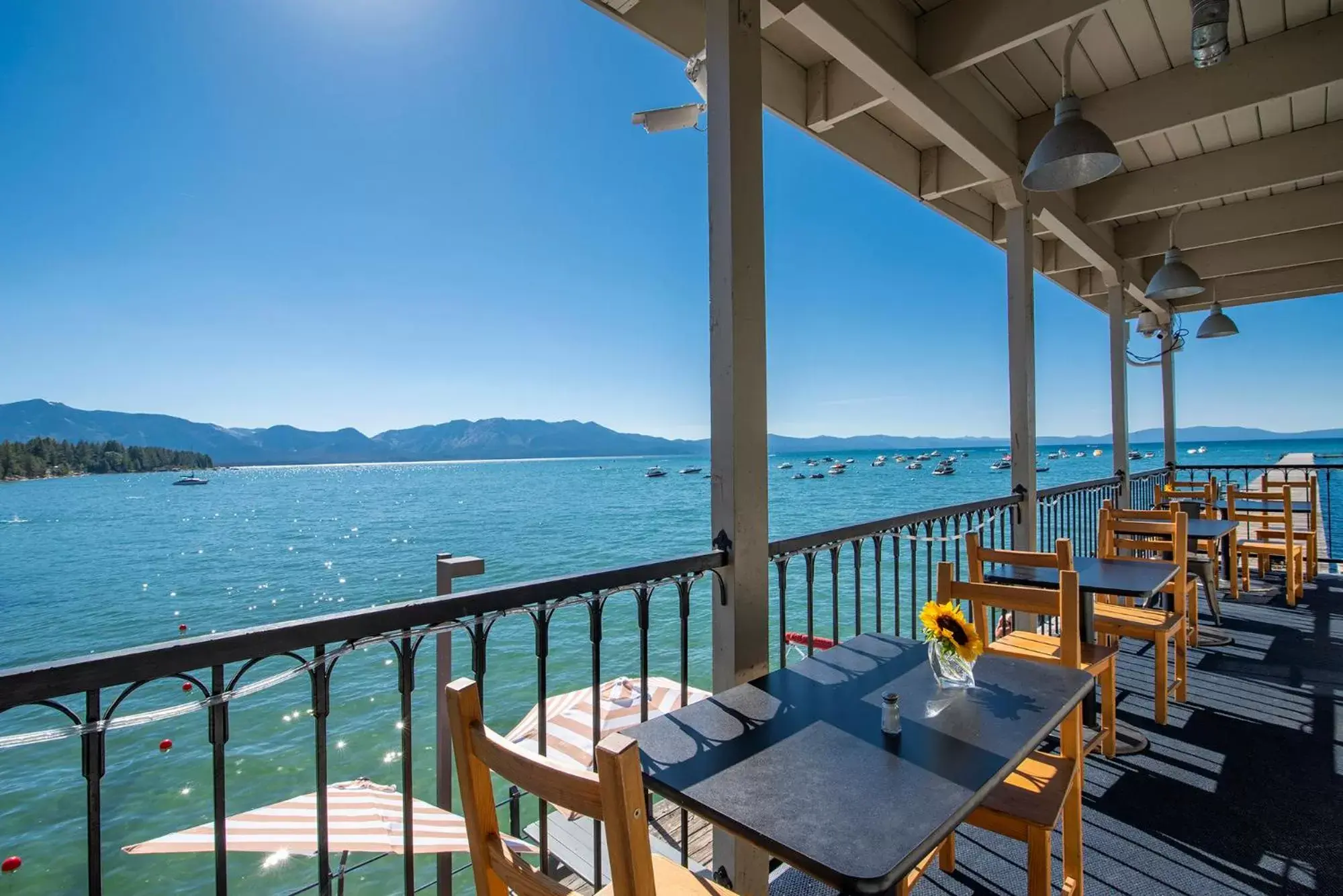 Restaurant/places to eat in Beach Retreat & Lodge at Tahoe