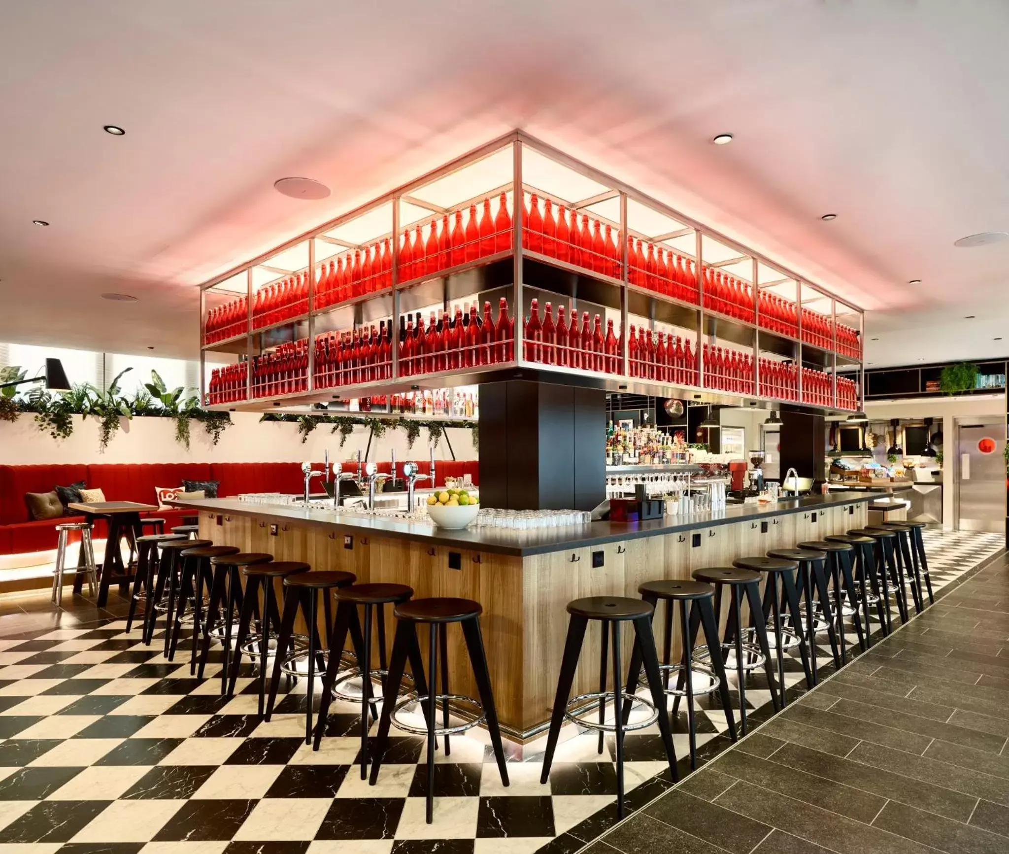 Lounge or bar in citizenM London Victoria Station