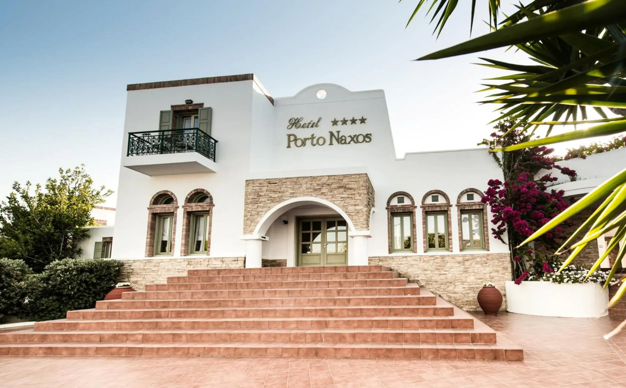 Facade/entrance, Property Building in Porto Naxos