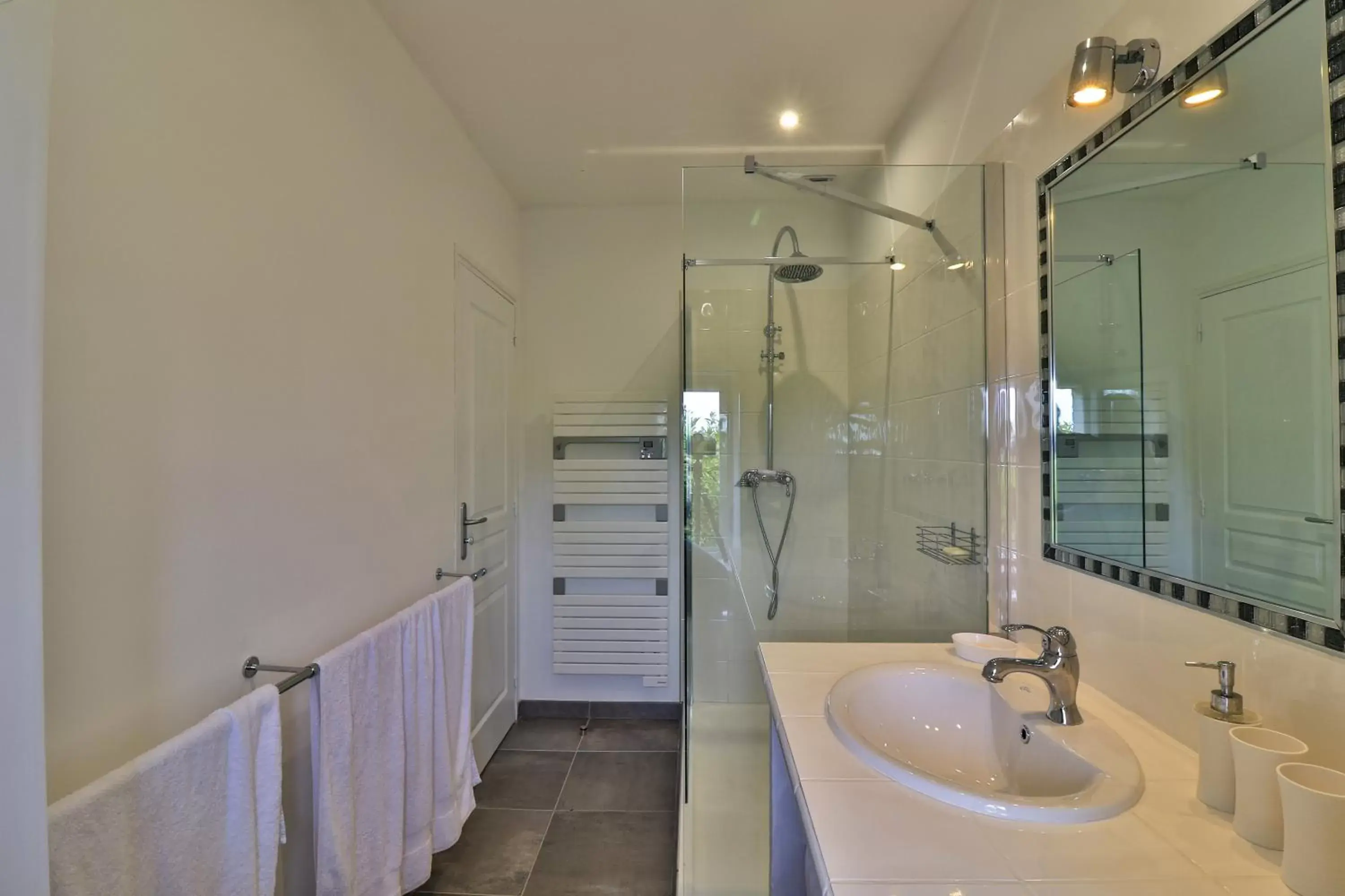 Shower, Bathroom in Mas des Tourterelles