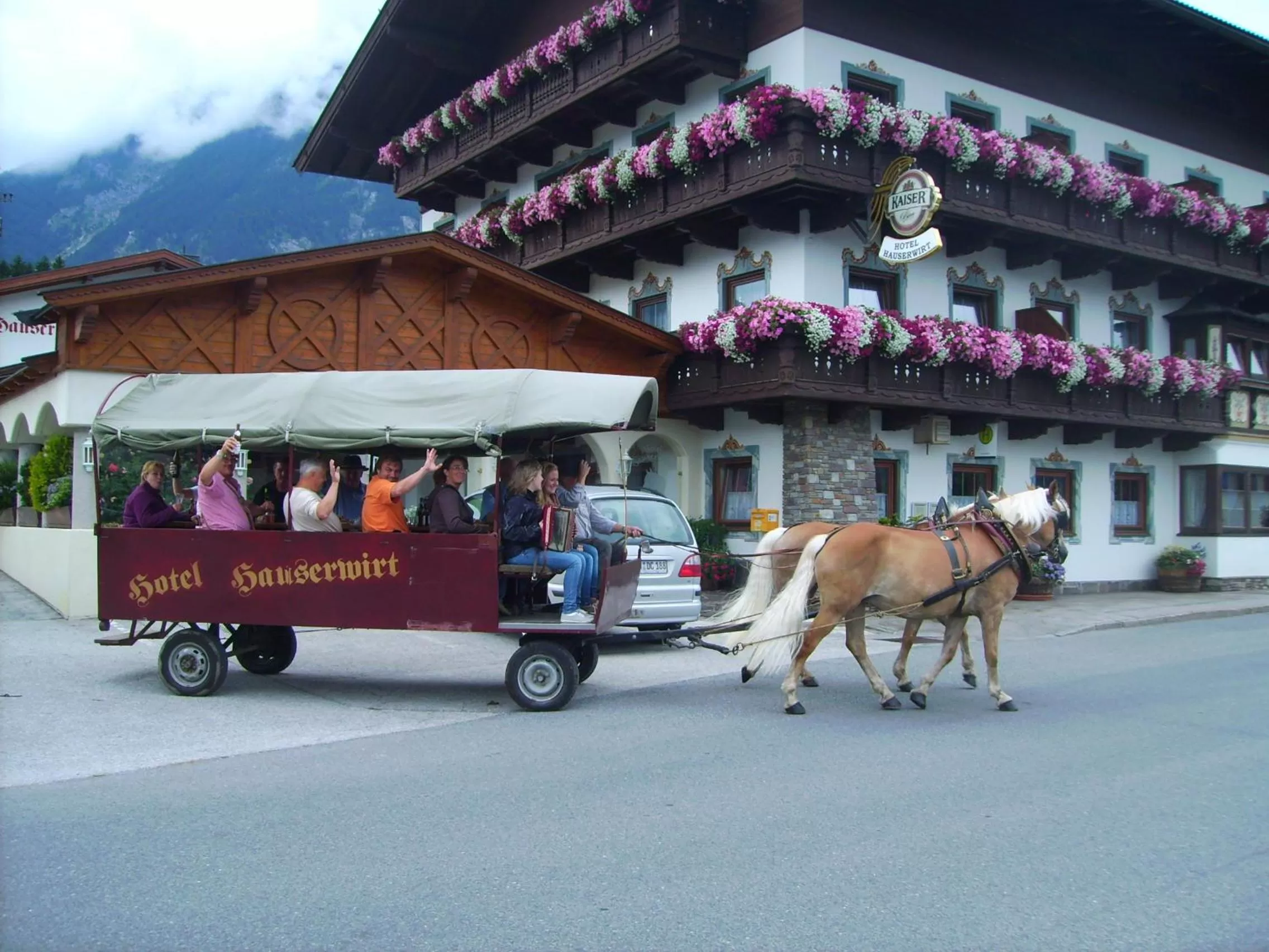 Horse-riding in Hotel Hauserwirt