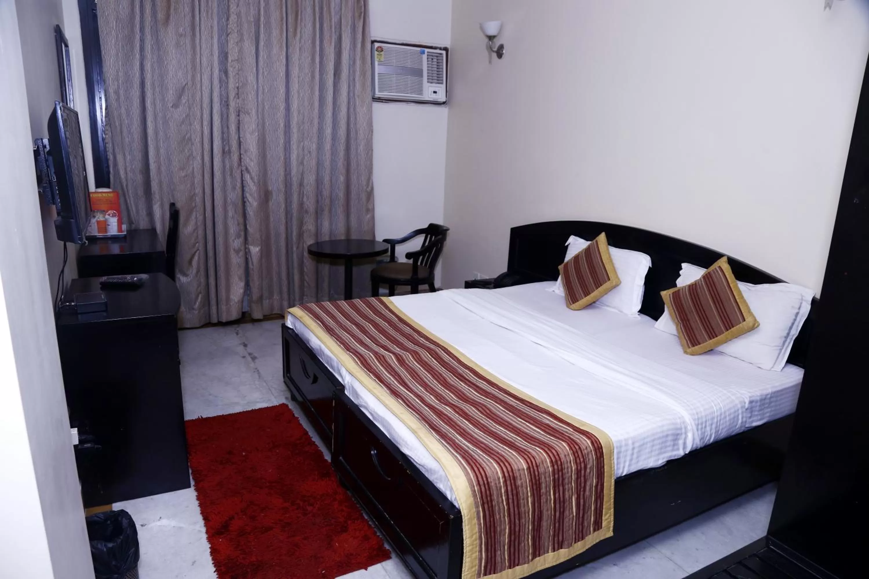 Bedroom, Bed in Hotel City Centre Inn - Nizamuddin Railway Station