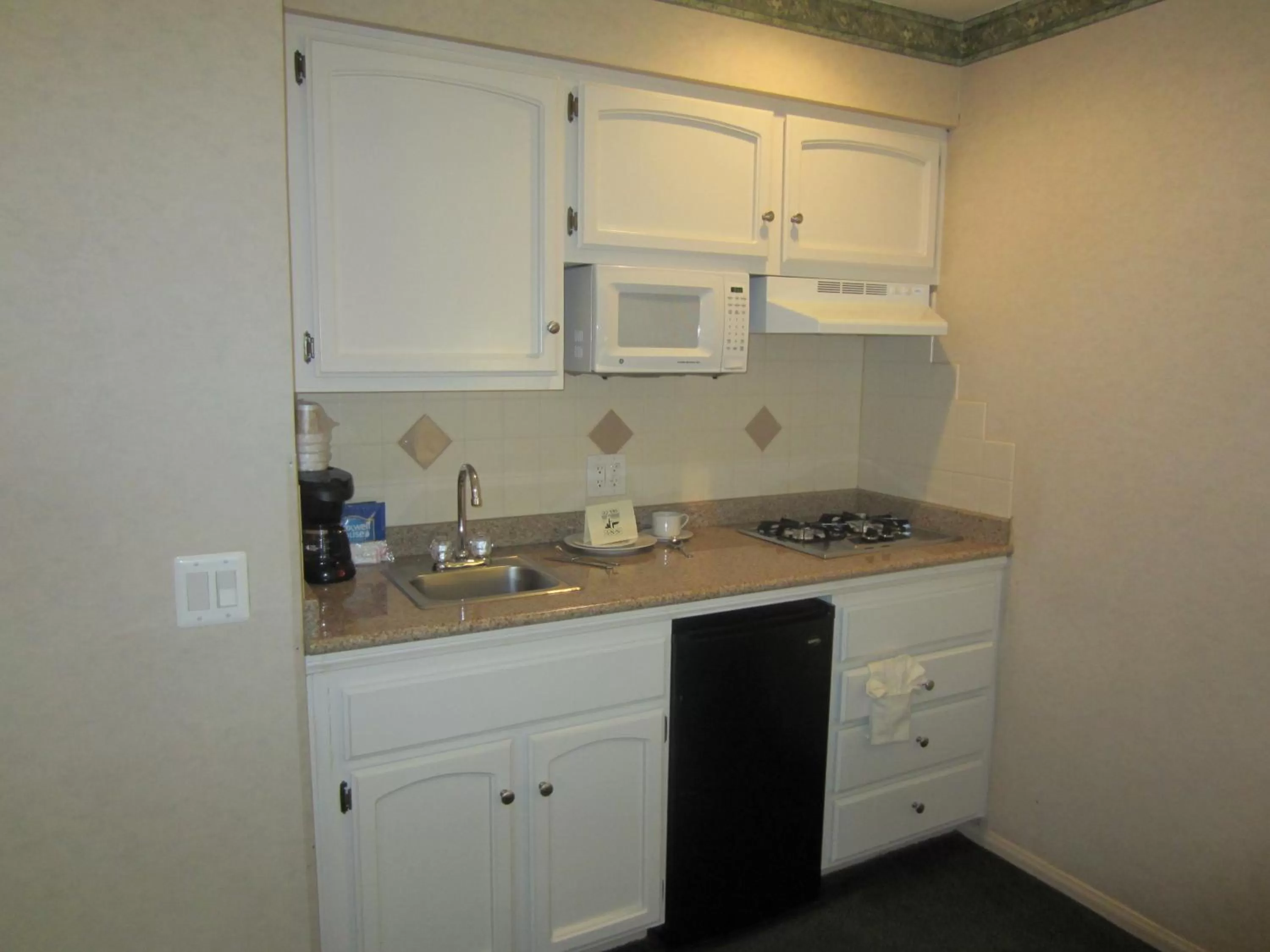 Kitchen or kitchenette in Old Town Inn