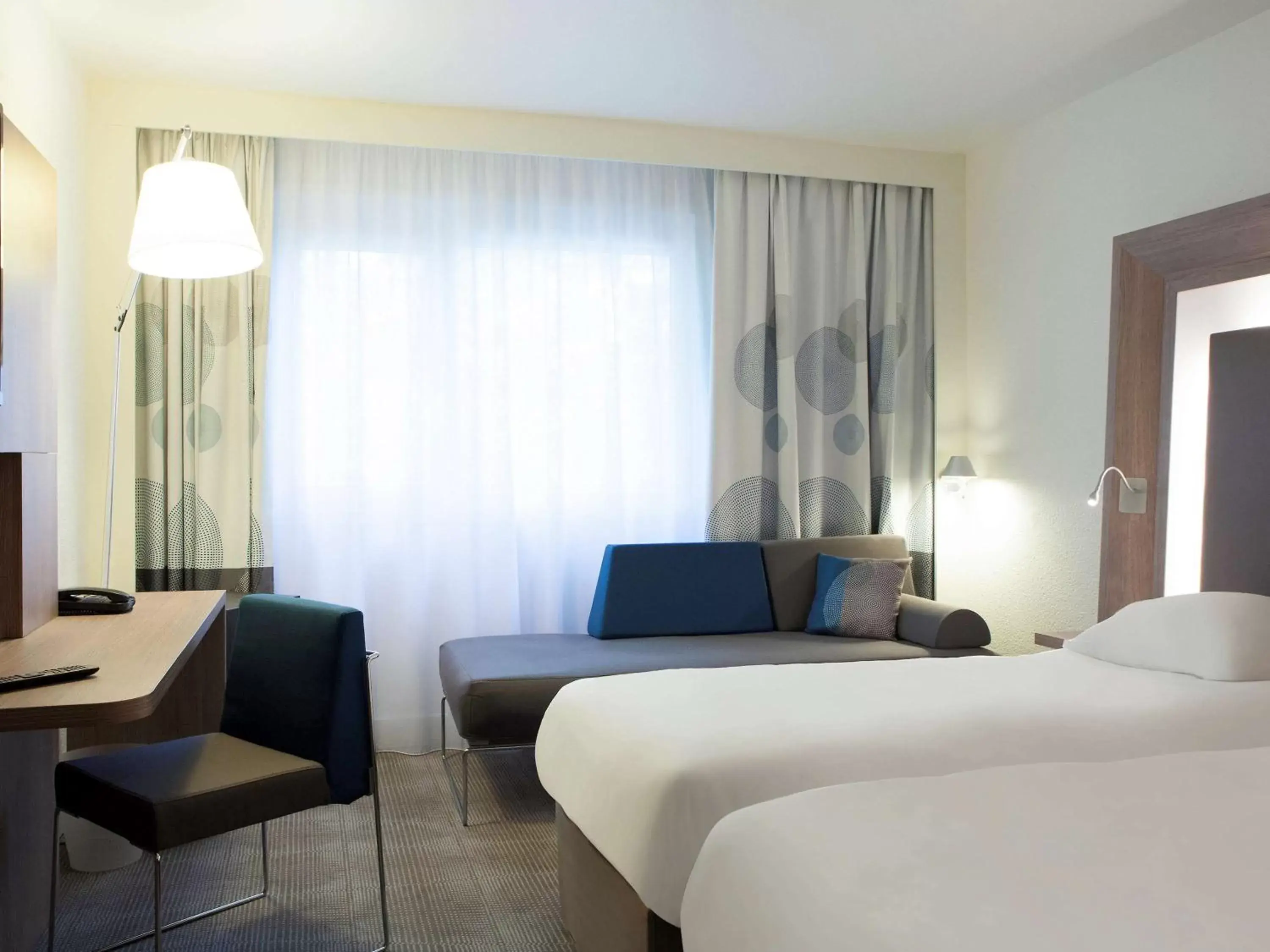 Photo of the whole room, Bed in Novotel Chartres