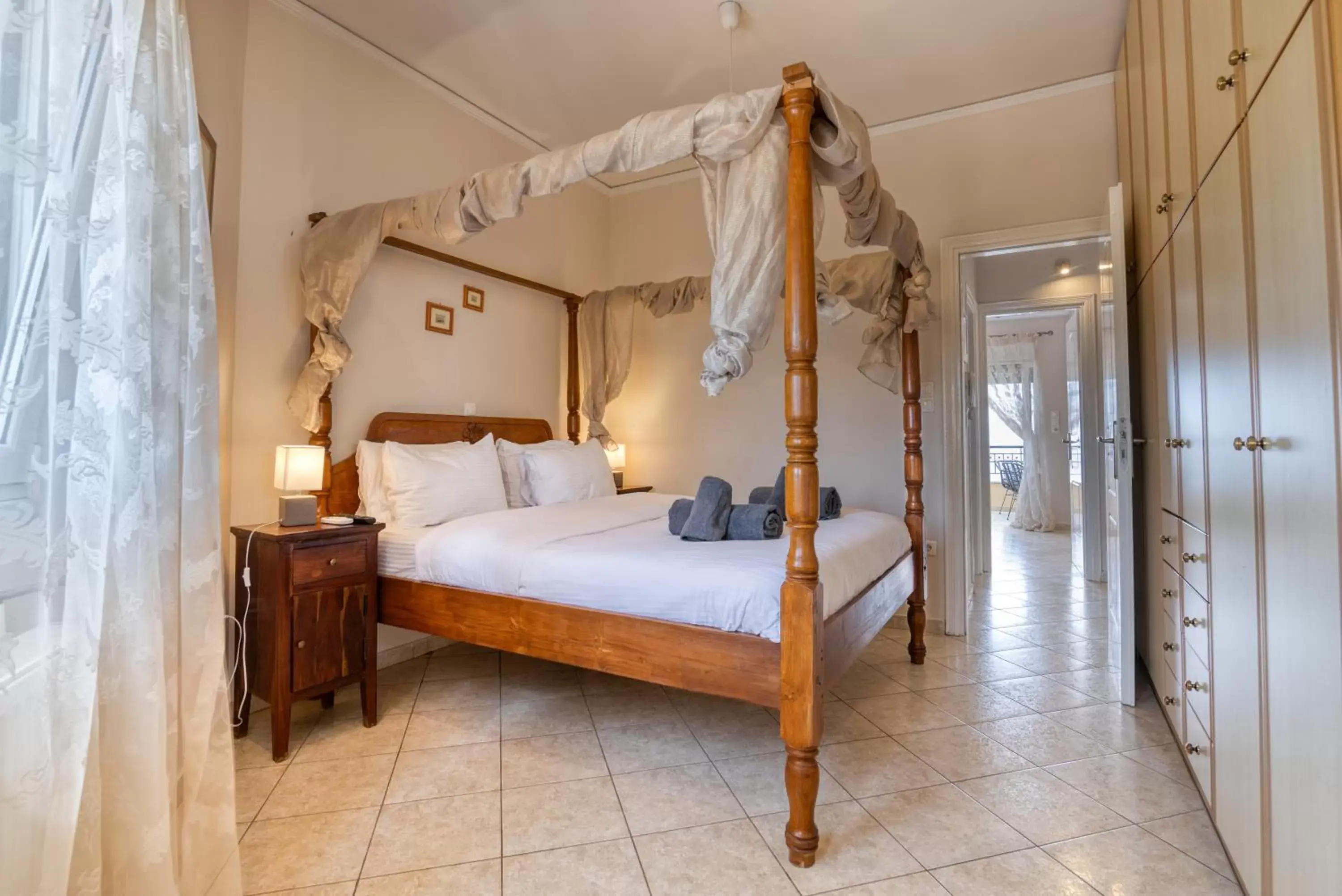 Bedroom, Bed in Votsalakia Hotel & Suites