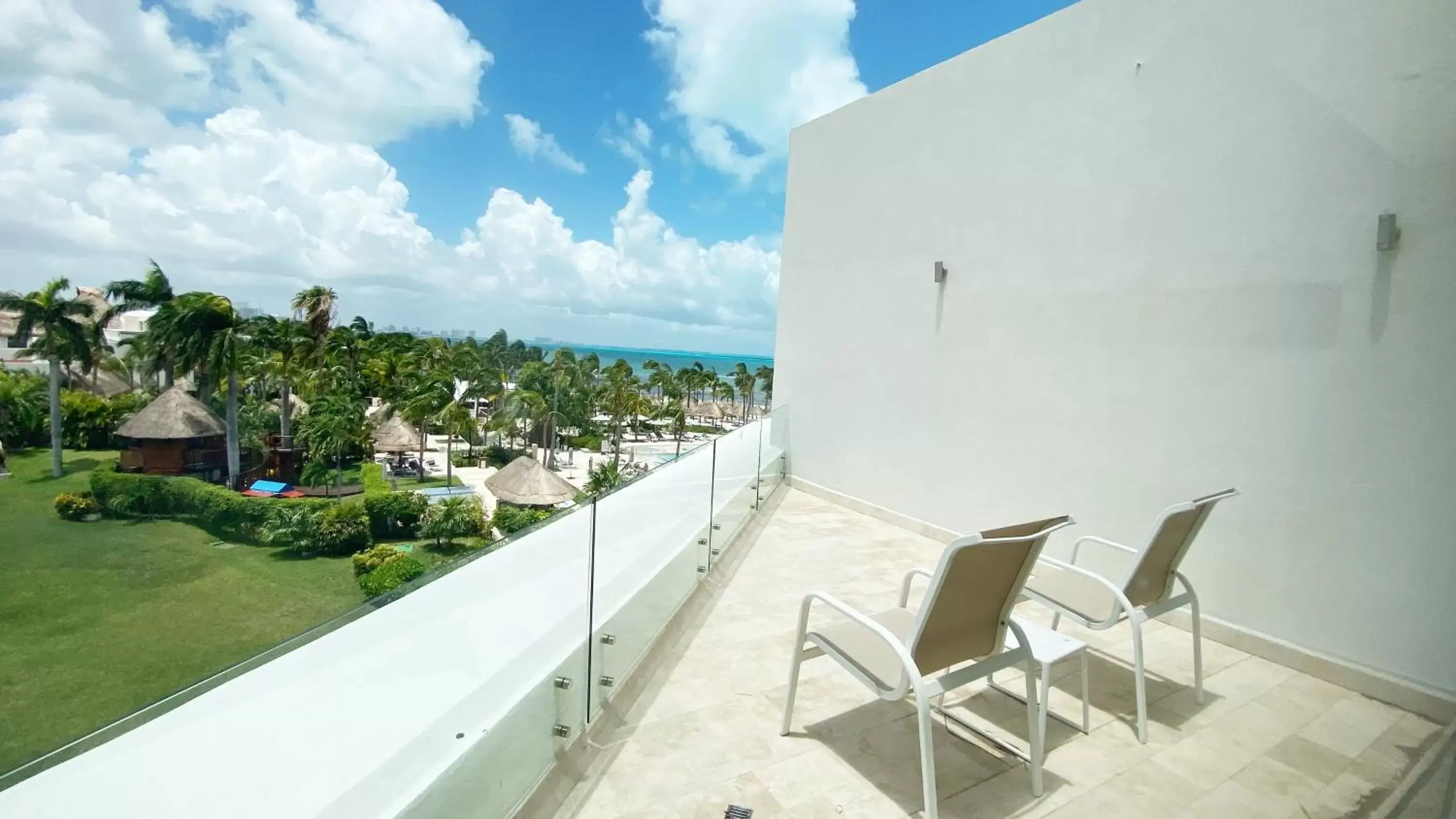 Balcony/Terrace in InterContinental Presidente Cancun Resort