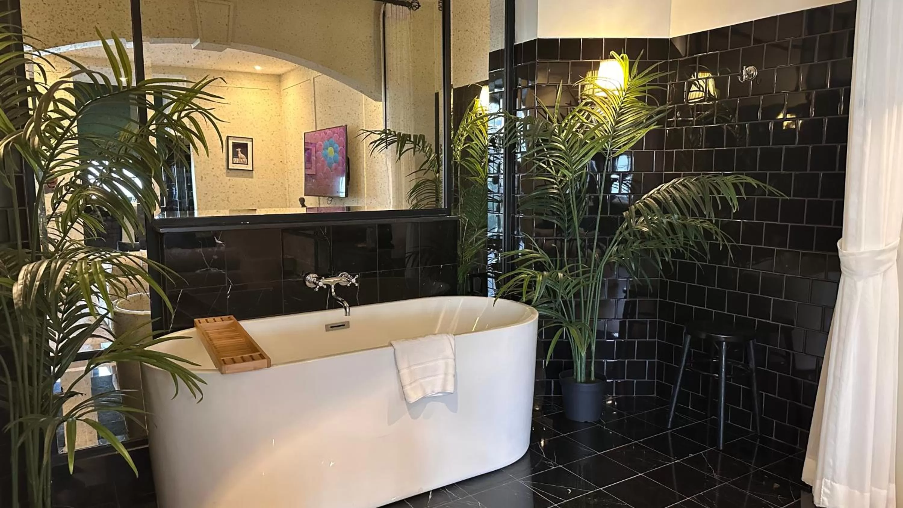 Bath in Hotel Thomas Bangkok