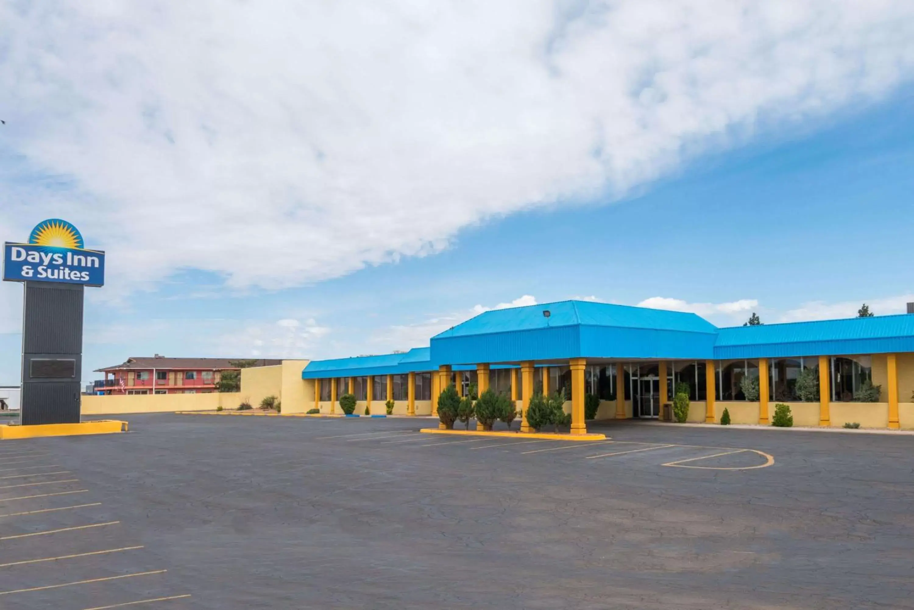 Property Building in Days Inn & Suites by Wyndham Clovis