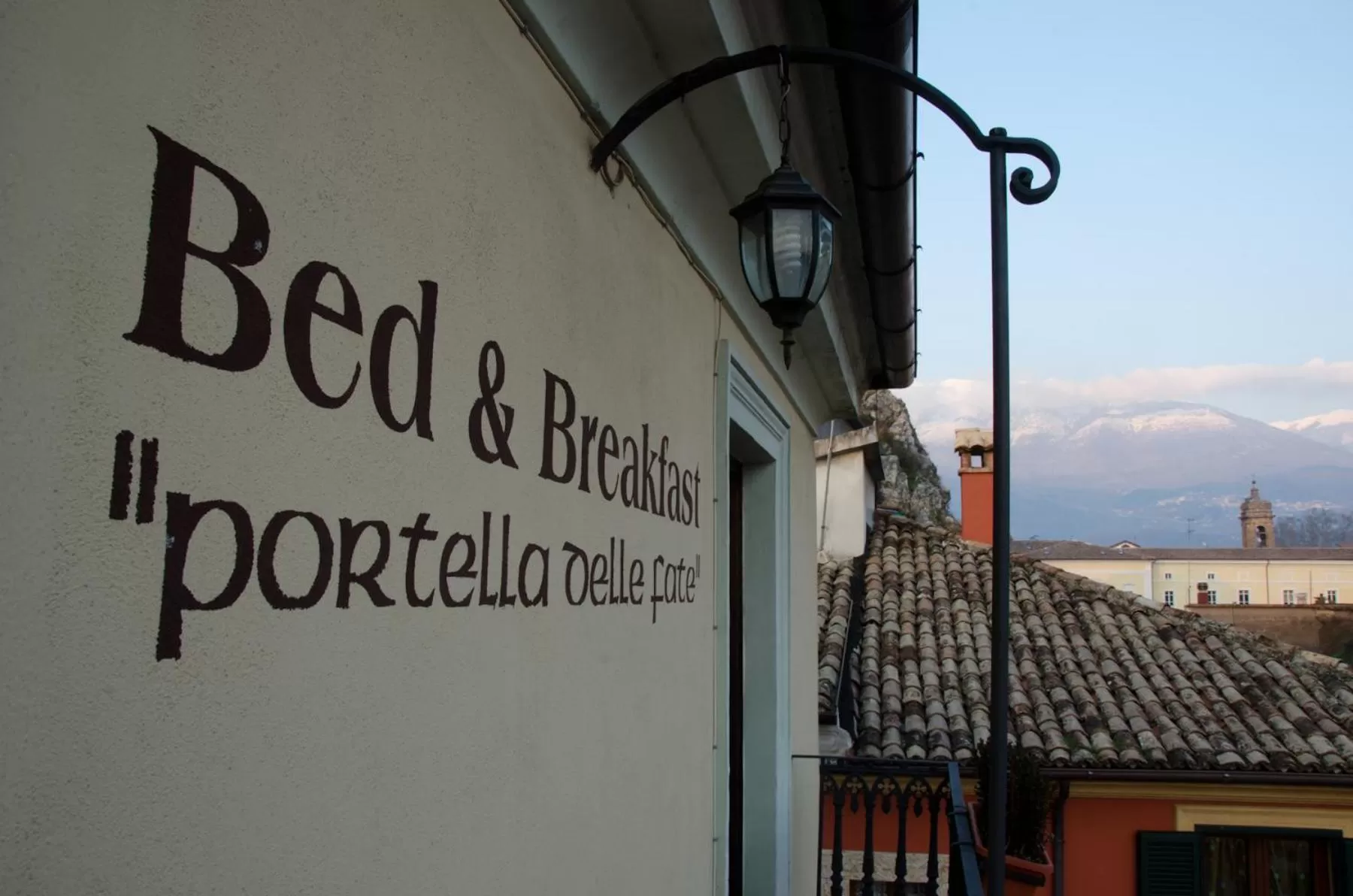 Facade/entrance in Portella delle Fate