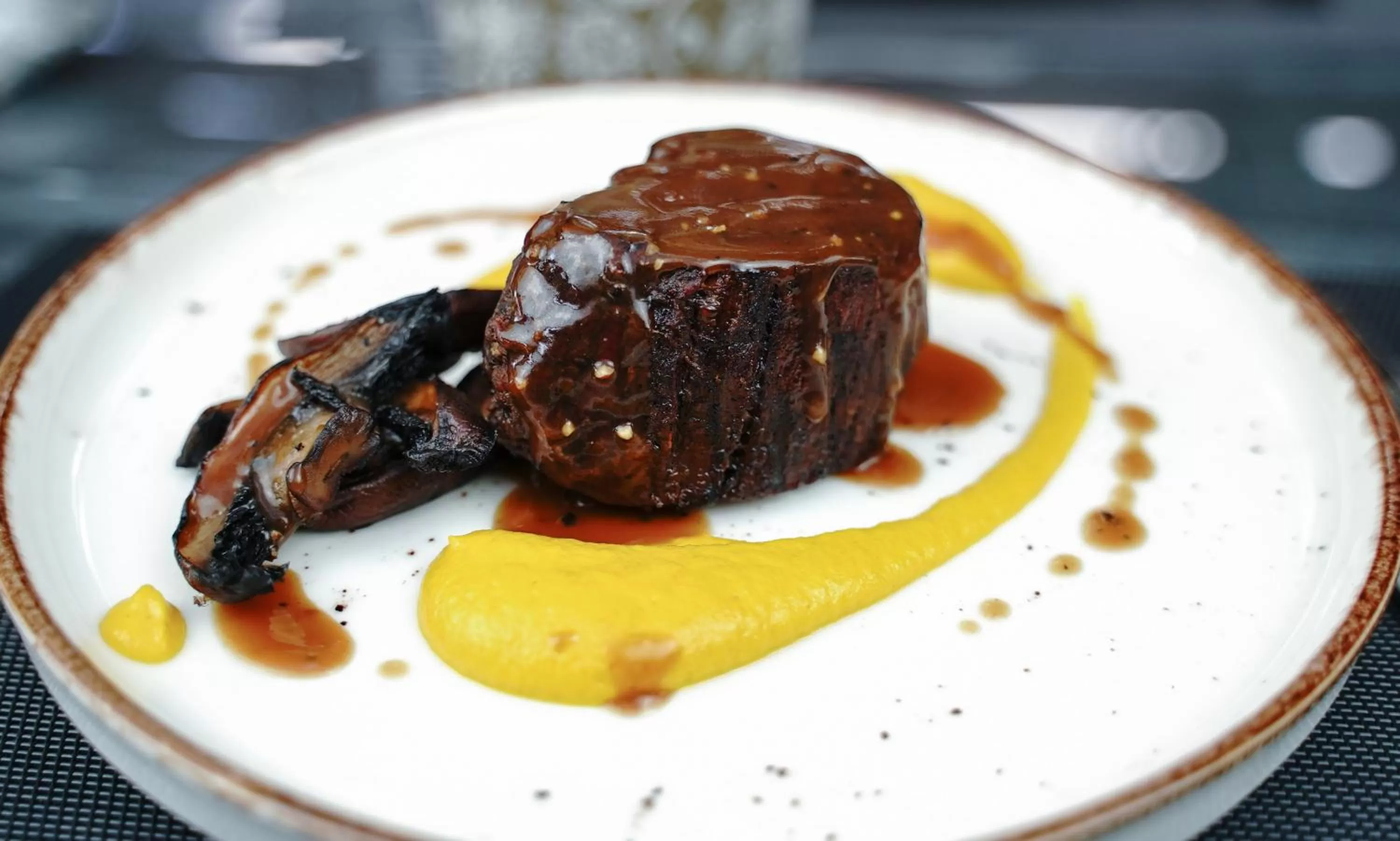 Food and drinks in Pantelidis Hotel & Spa