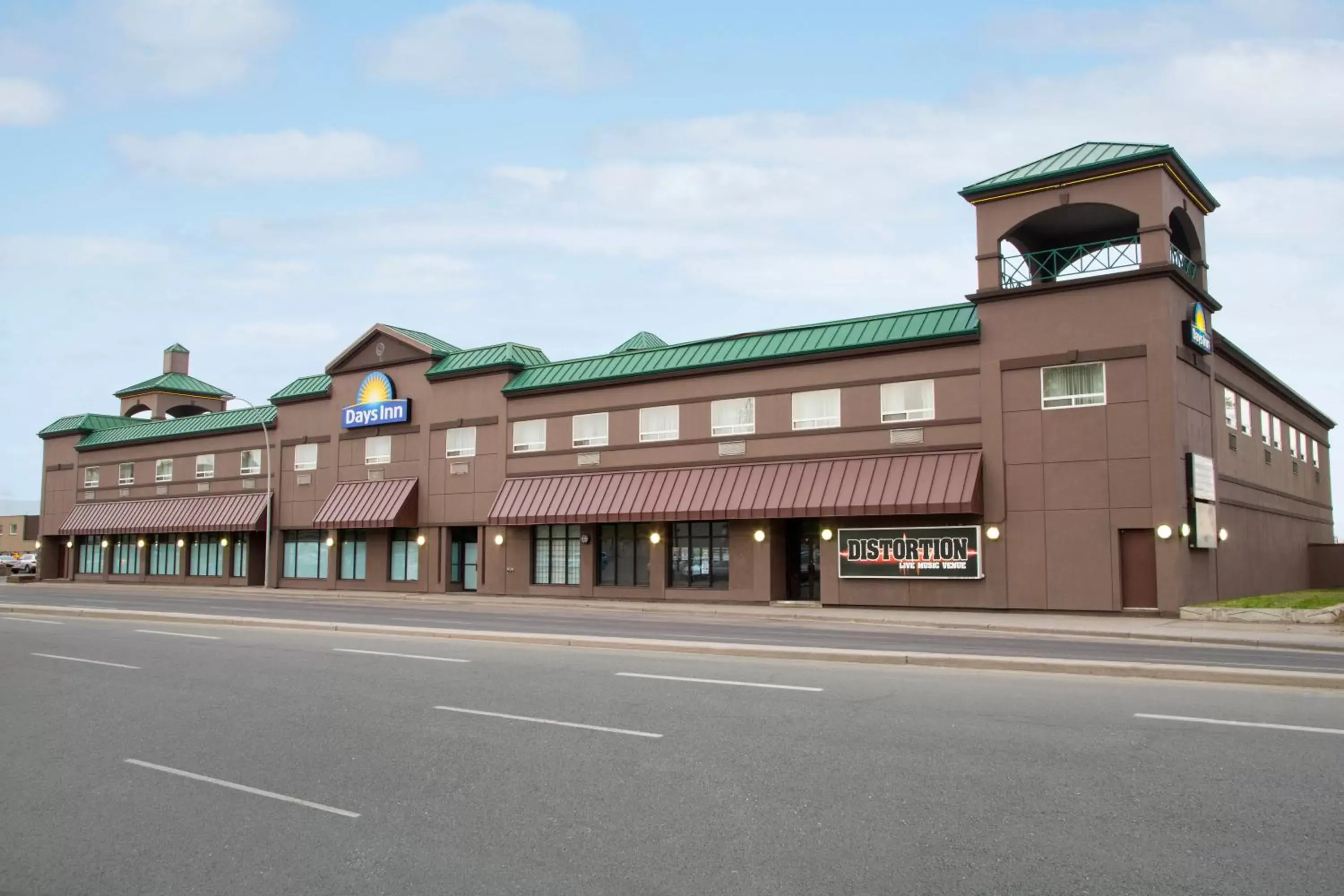 Property Building in Days Inn by Wyndham Calgary South