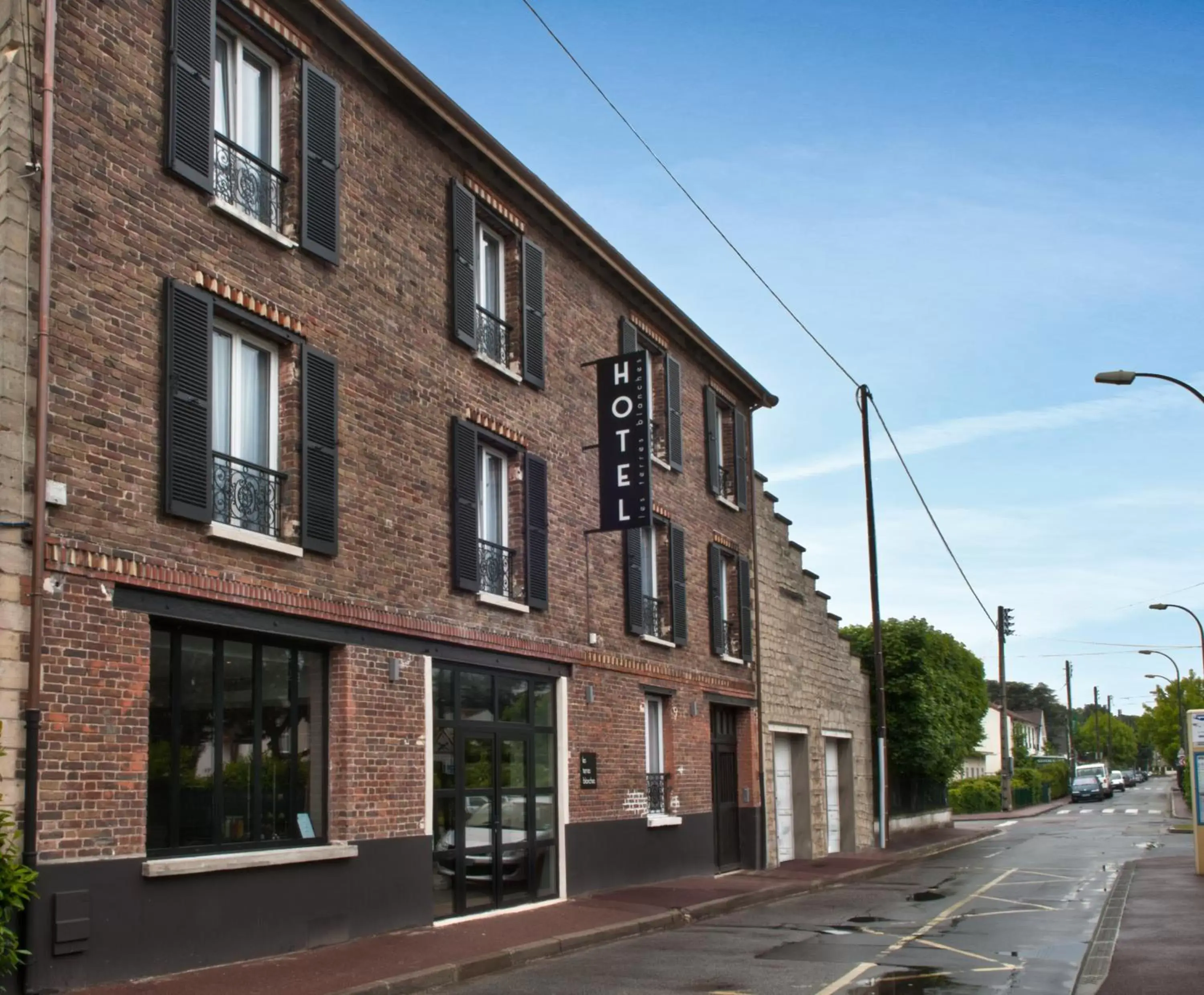 Facade/entrance in Hotel Les Terres Blanches Facade/entrance in Hotel Les Terres Blanches