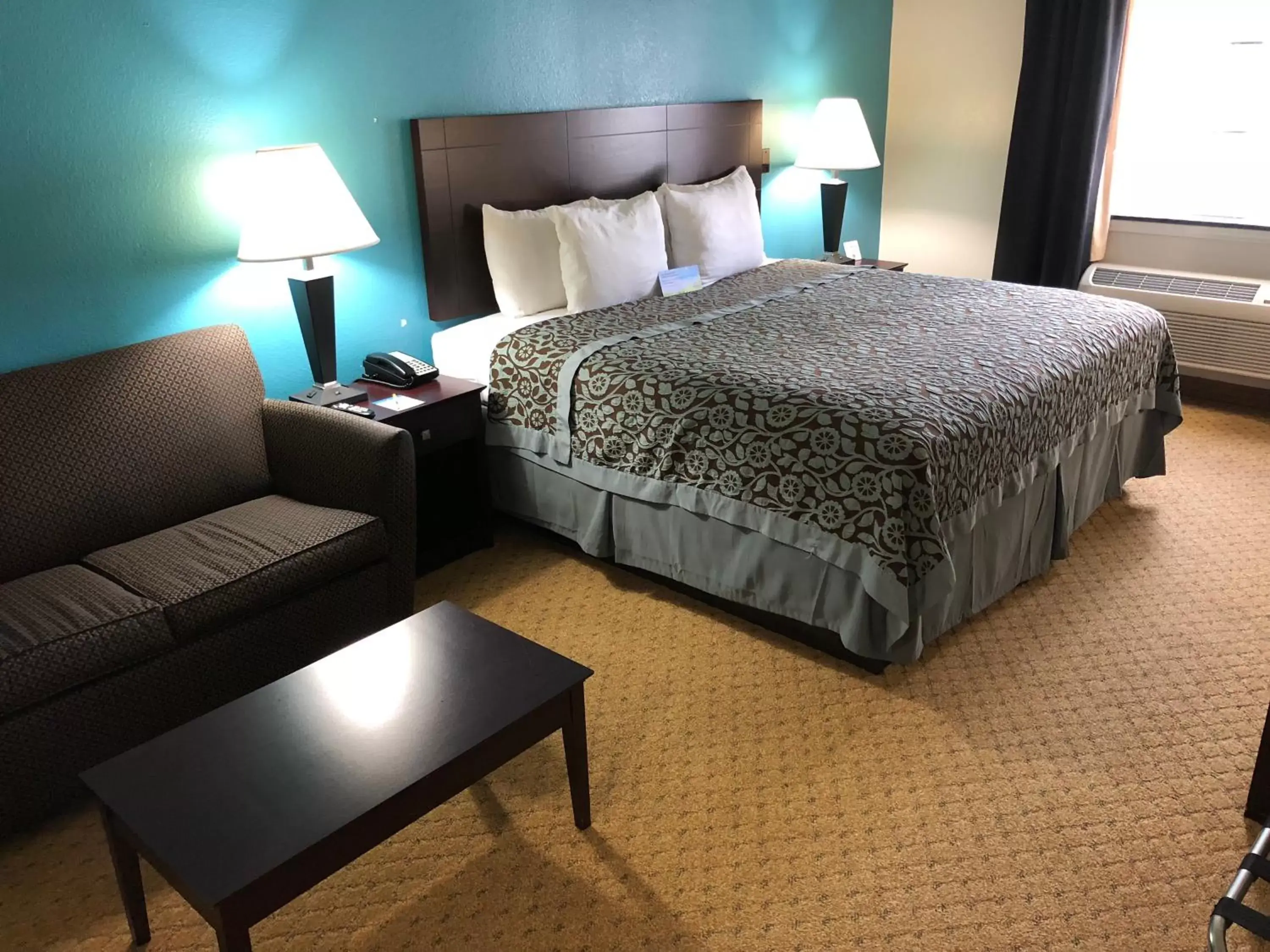 Bed in Days Inn & Suites by Wyndham Conroe North