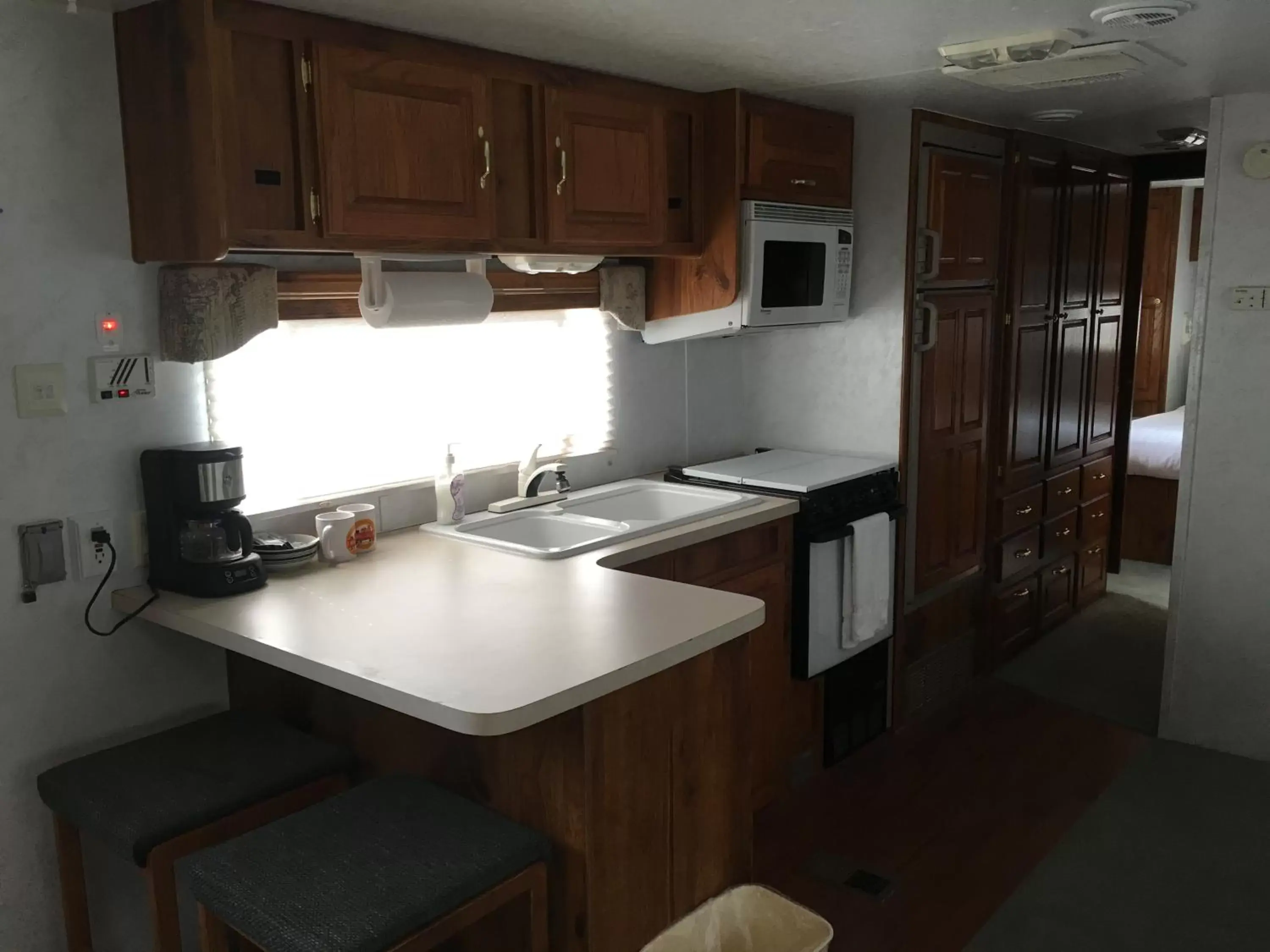 Kitchen or kitchenette, Kitchen/Kitchenette in The Canyon Motel & RV Park
