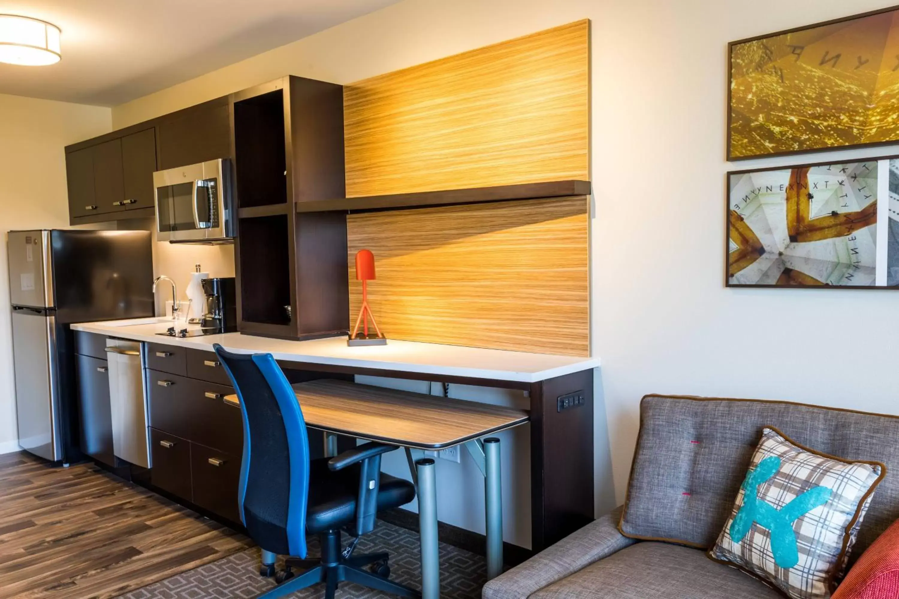 Bedroom, Kitchen/Kitchenette in TownePlace Suites by Marriott Portland Beaverton