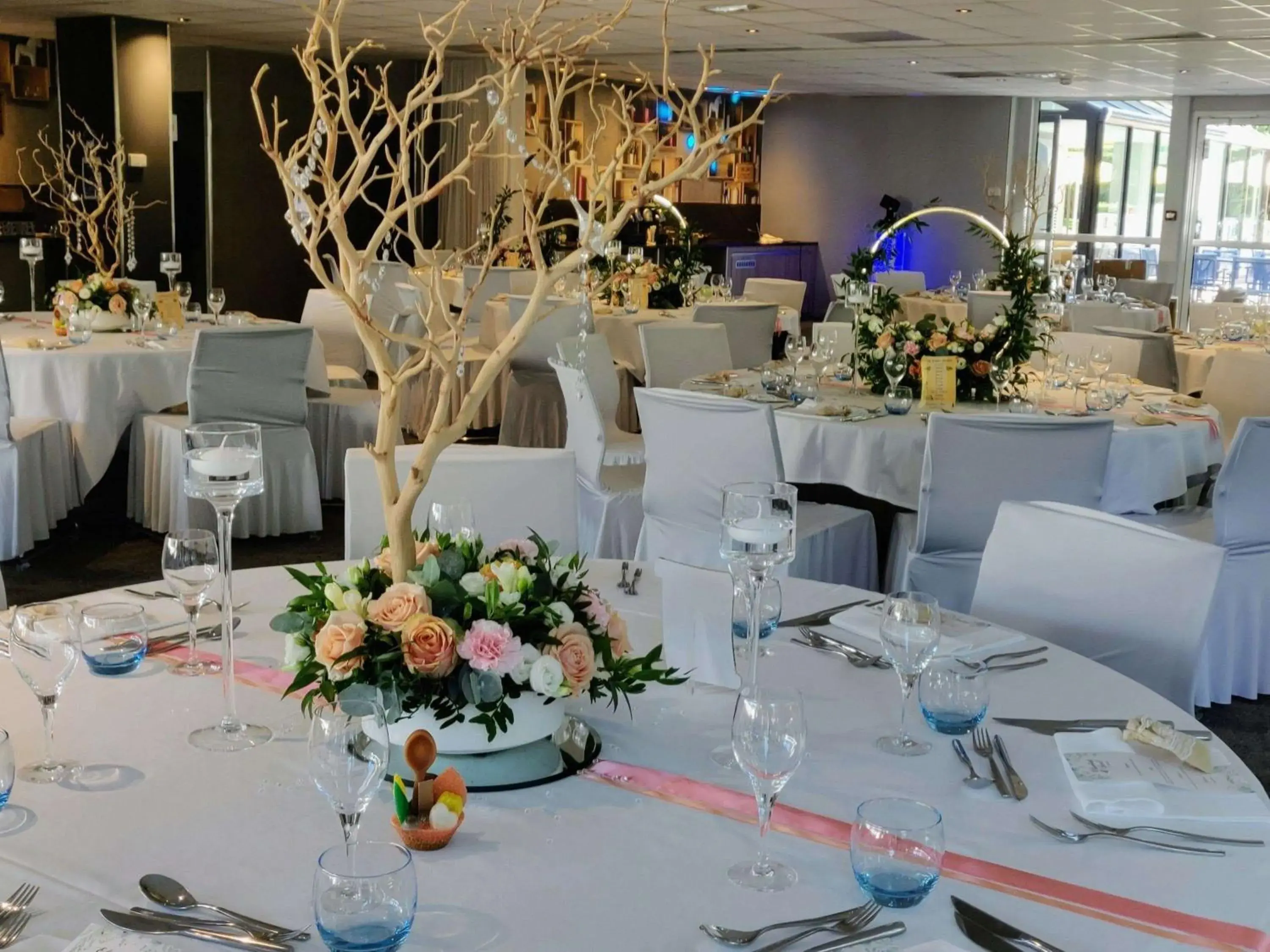 Other, Restaurant/Places to Eat in Novotel Paris Saclay
