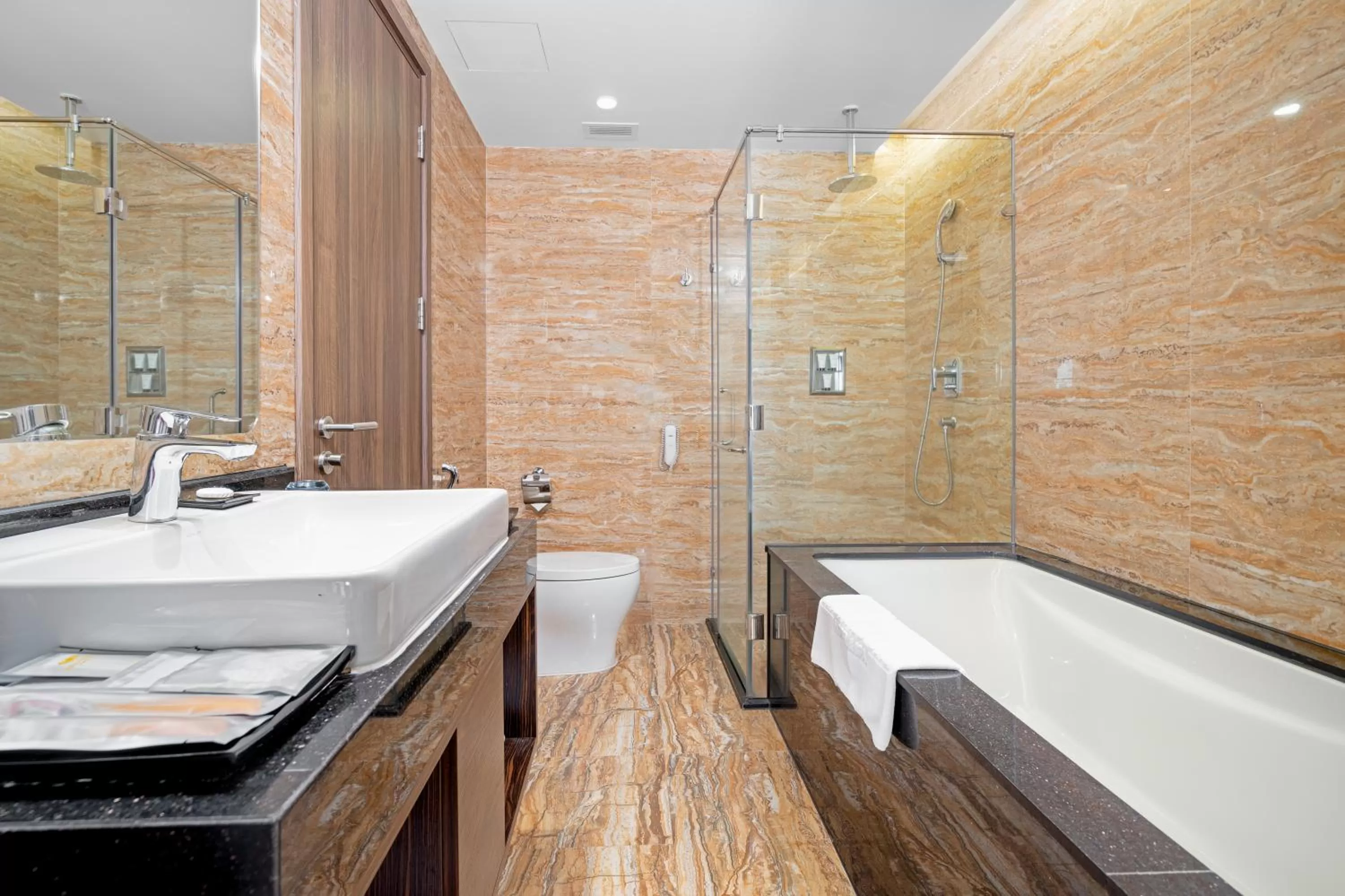 Bathroom in Emerald Bay Hotel & Spa Nha Trang