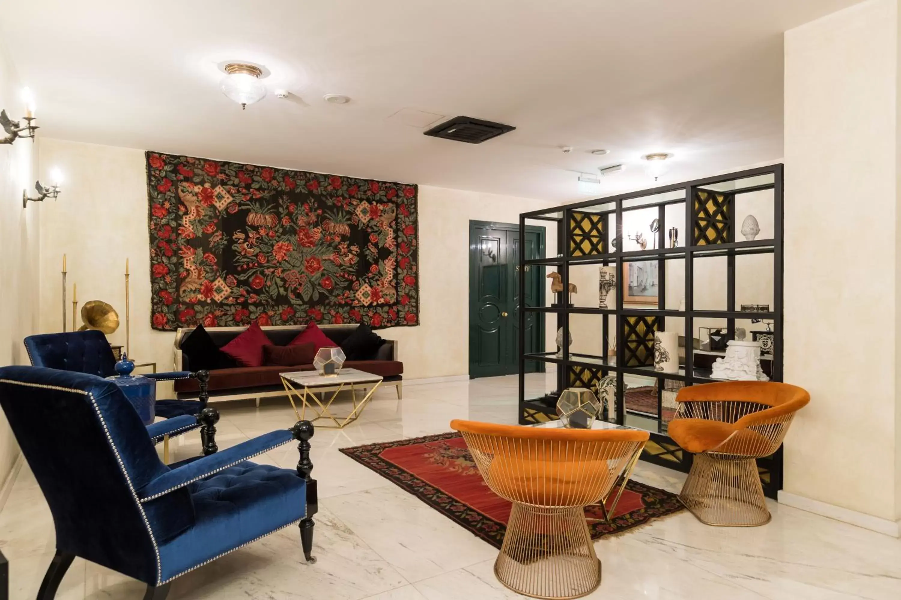 Lobby or reception, Seating Area in Museum Hotel