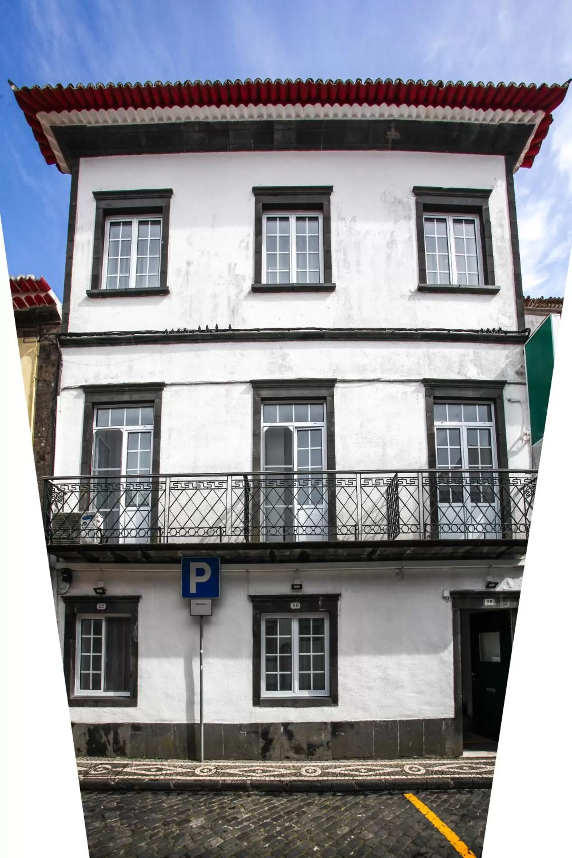 Facade/entrance, Property Building in Hotel São Miguel