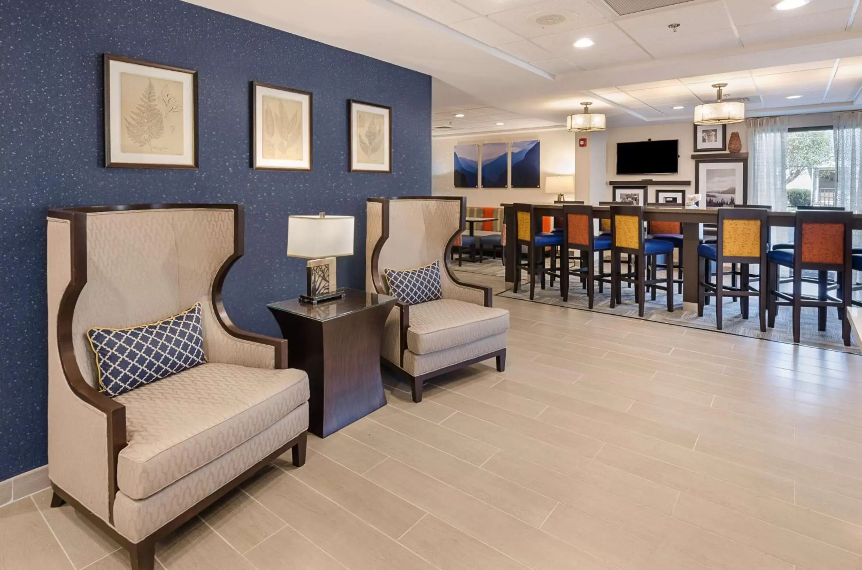 Lobby or reception in Hampton Inn By Hilton Covington VA