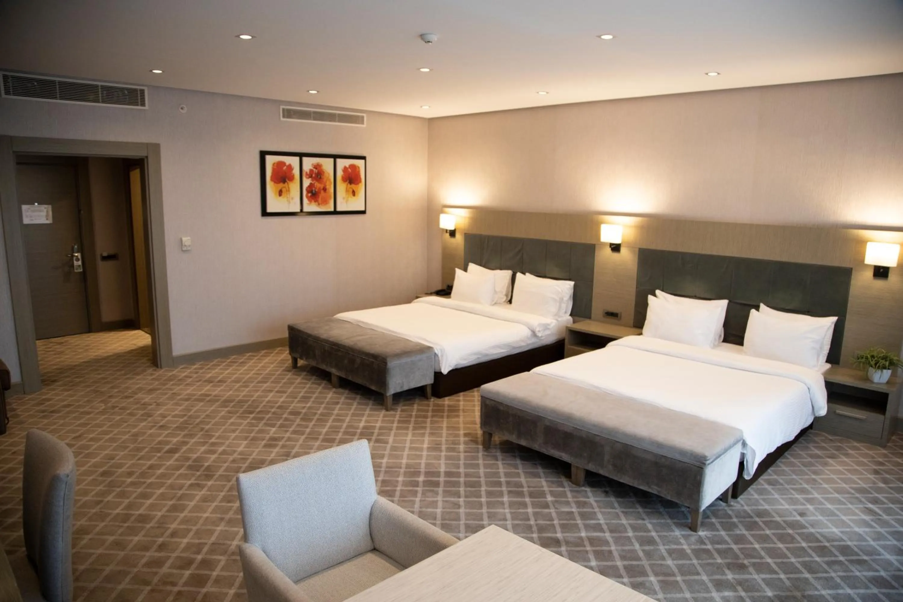 Family Room in Hilly Hotel