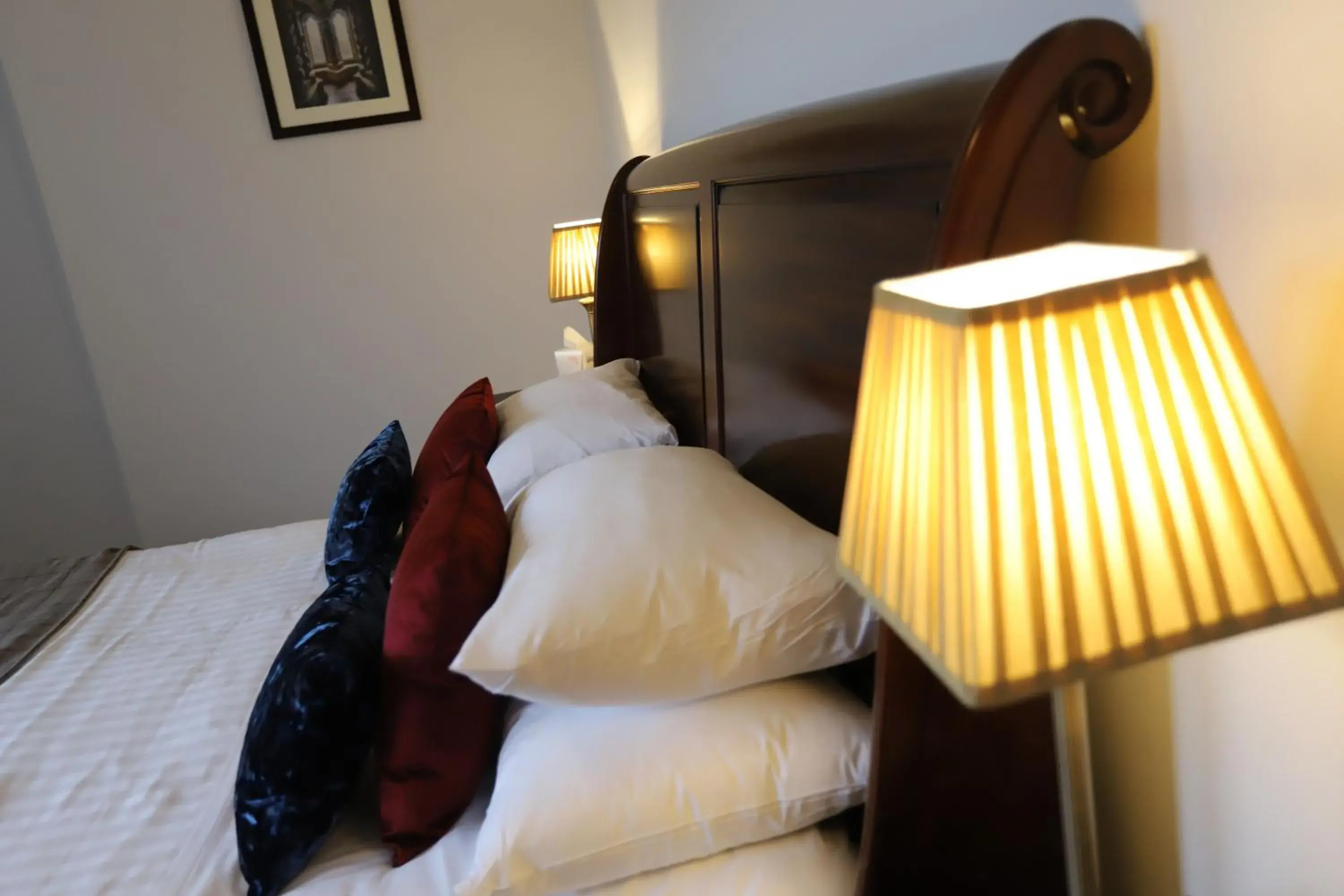 Bed in Ben Wyvis Hotel