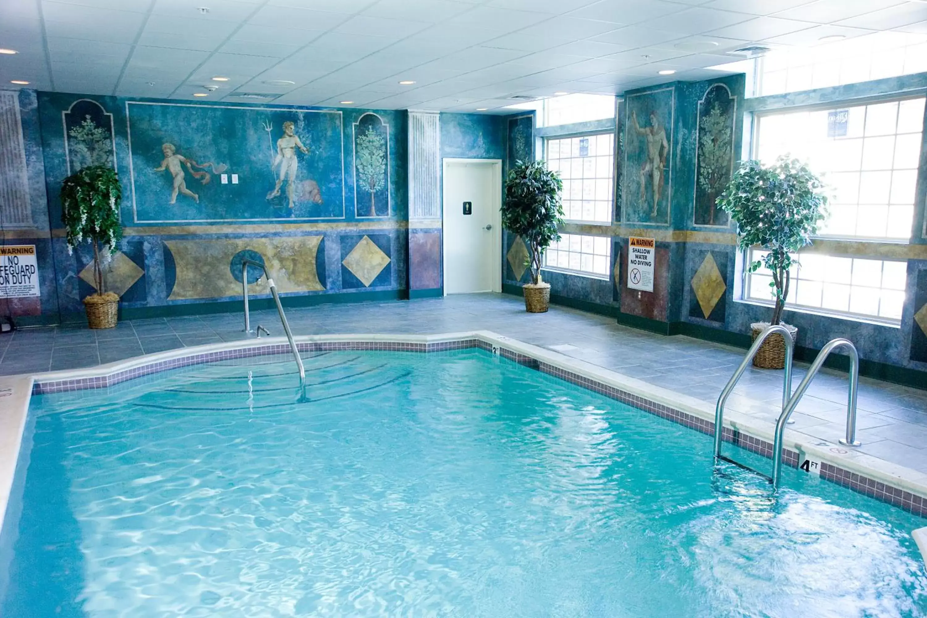 Swimming Pool in Bellissimo Grande Hotel