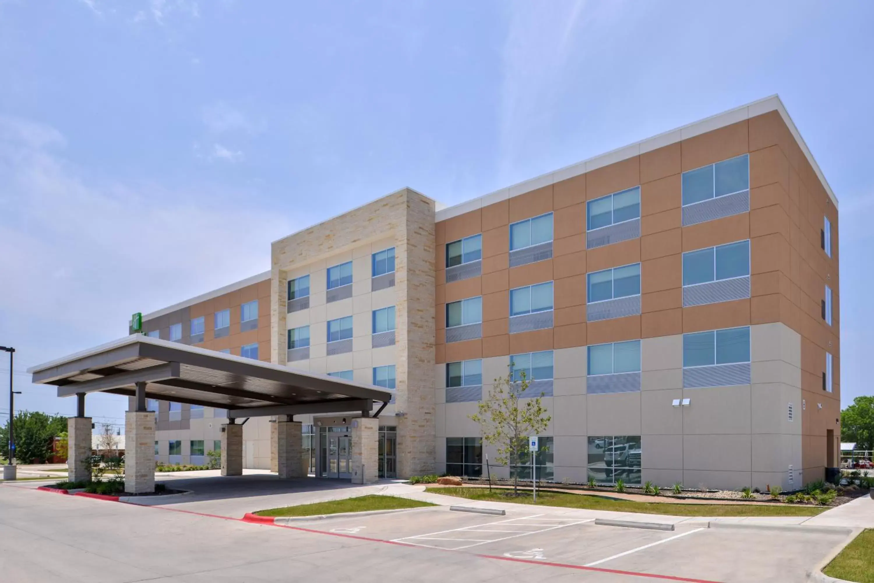 Property Building in Holiday Inn Express - Early, an IHG Hotel