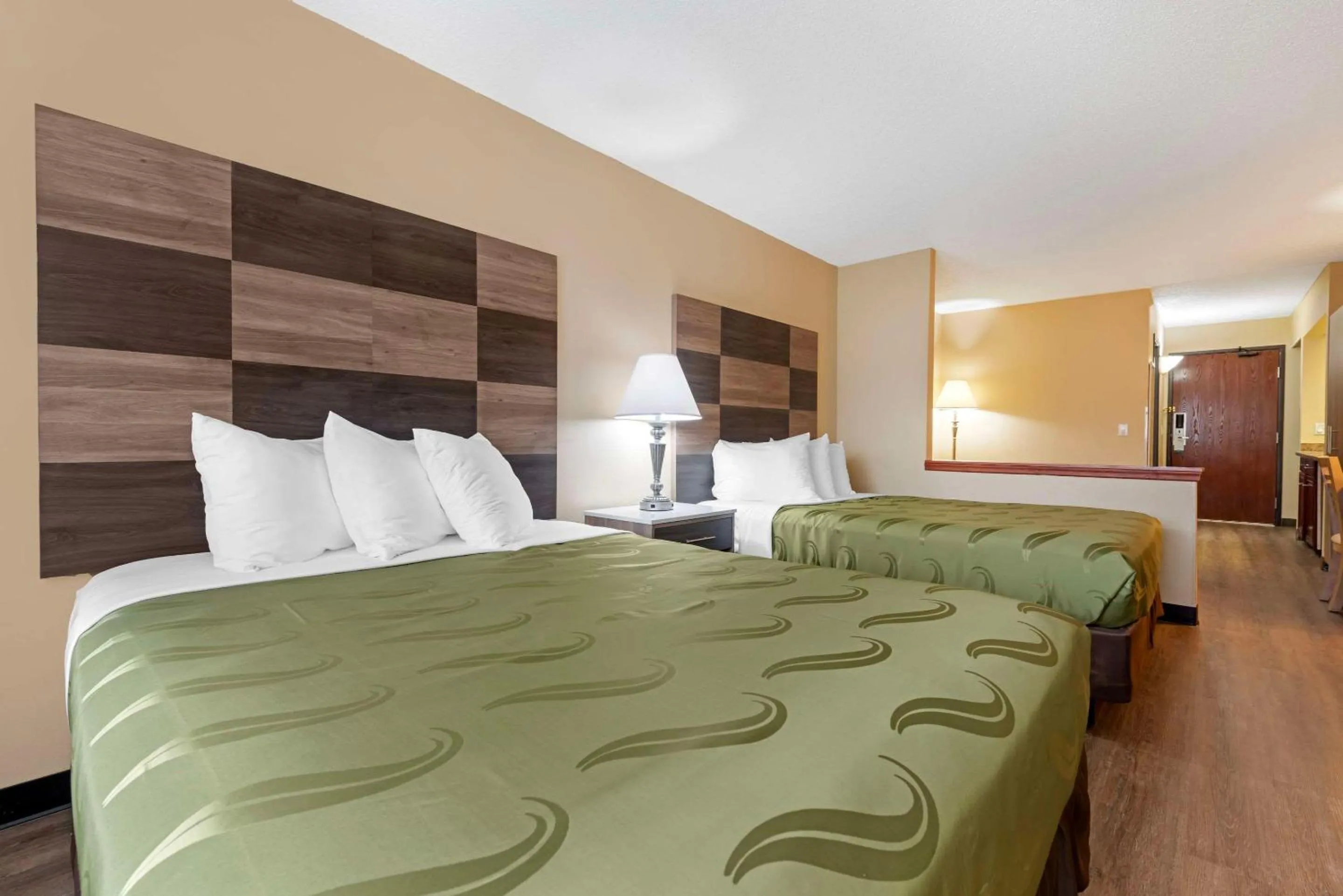 Bedroom, Bed in Quality Inn Bemidji