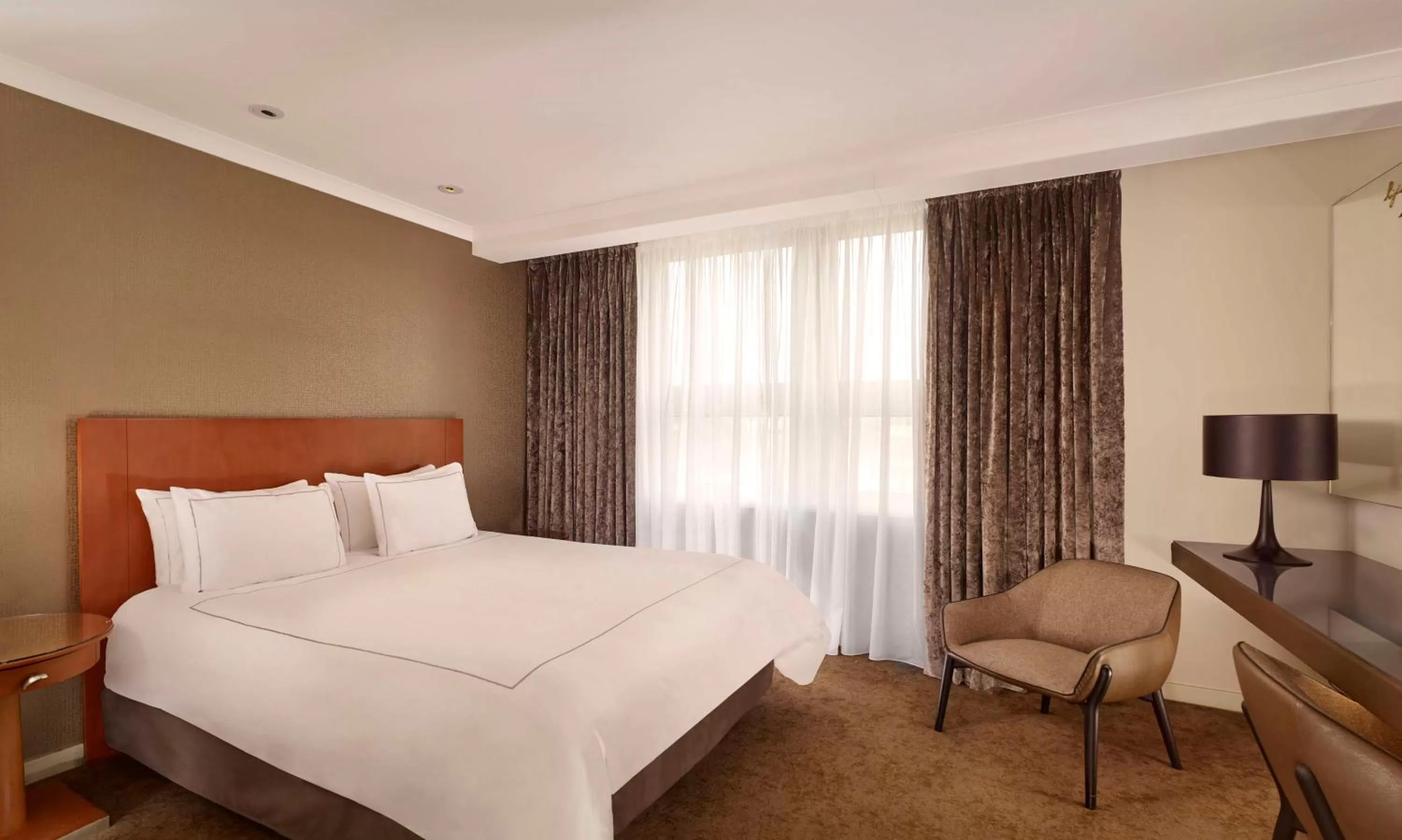 Bedroom, Bed in Park Plaza Nottingham