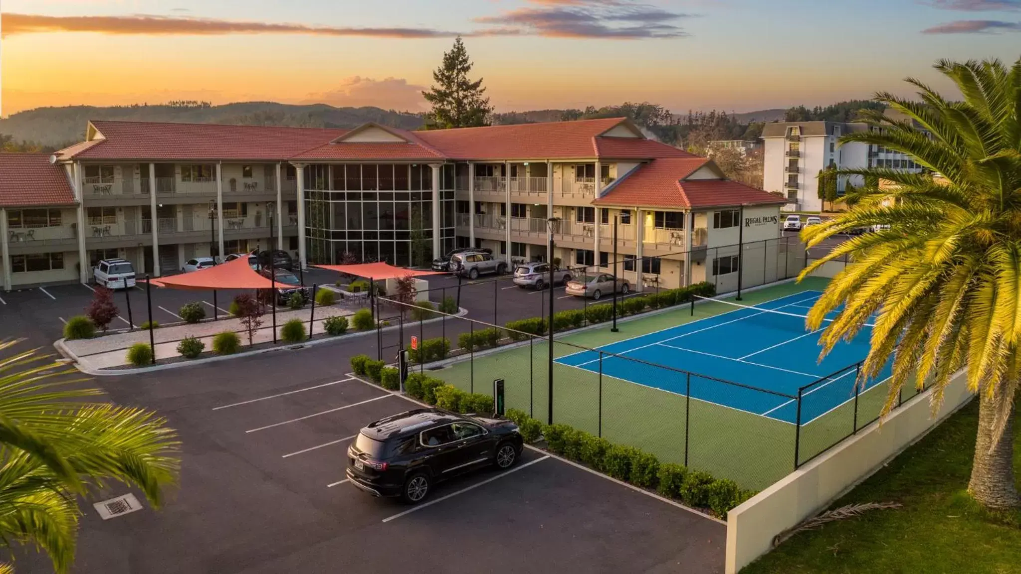 Property building, Pool View in Regal Palms Resort