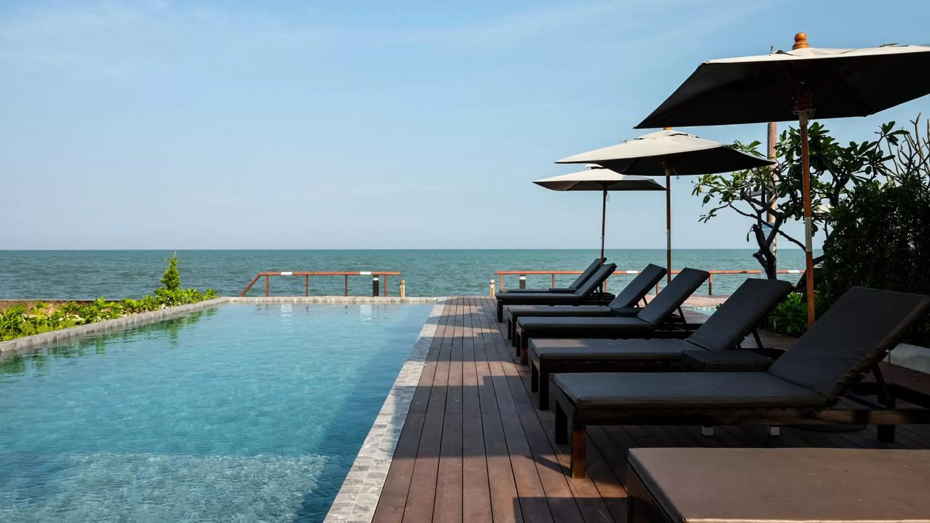 Swimming Pool in De Chaochom Hua Hin