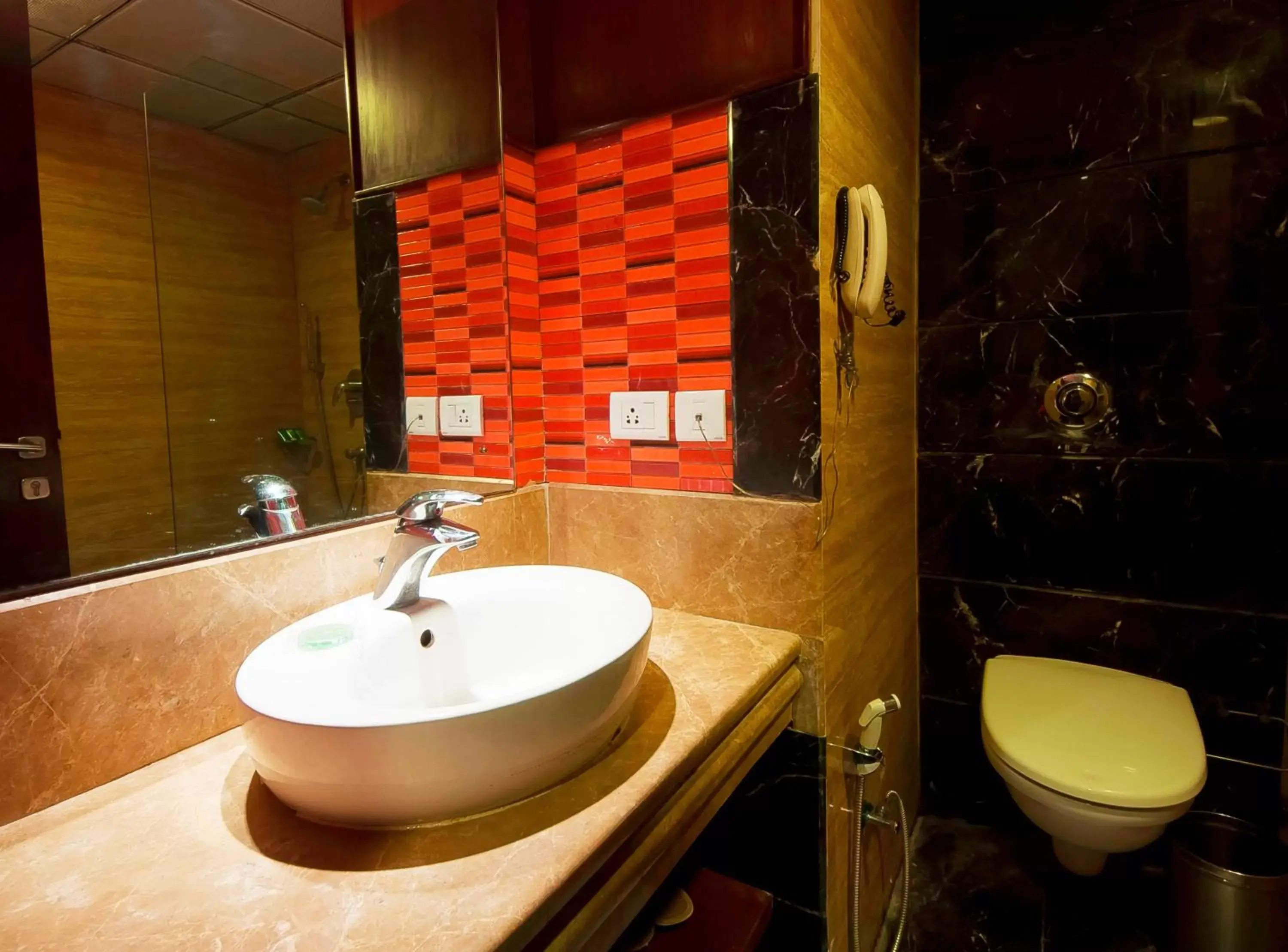 Bathroom in Hotel Aura