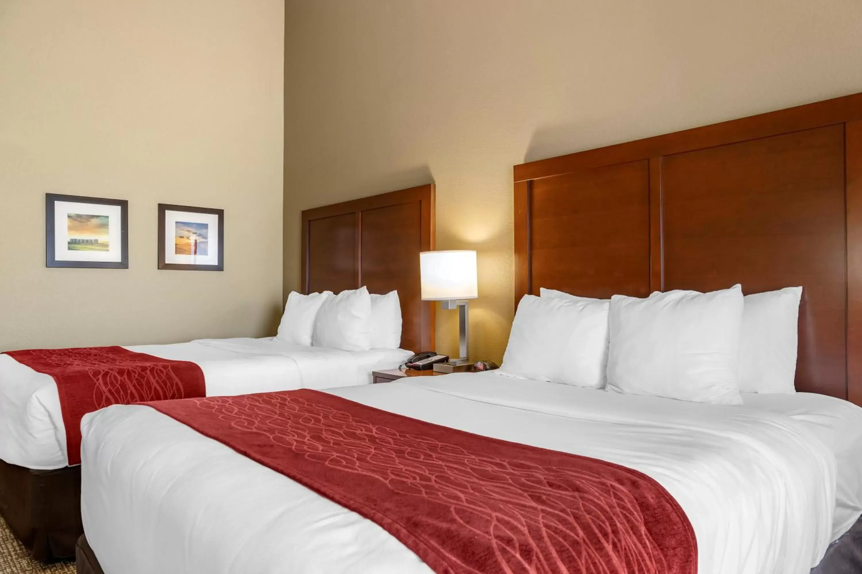 Bed in Comfort Inn & Suites Augusta