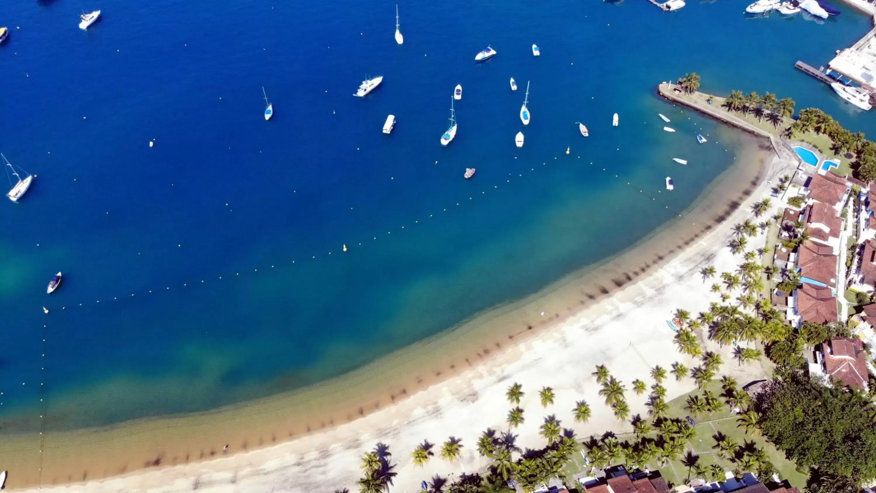 Beach, Bird's-eye View in Portogalo Suite Hotel